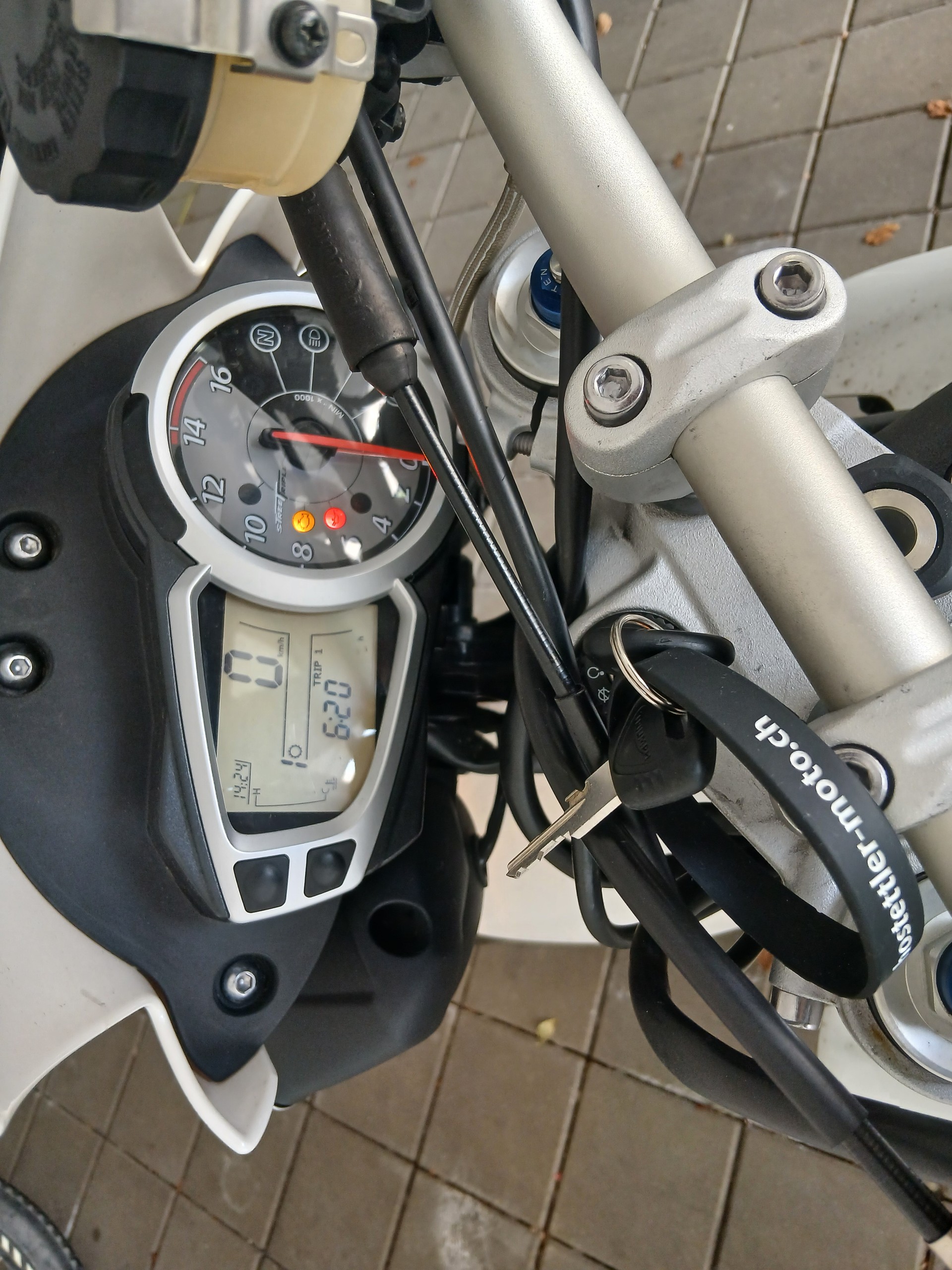 TRIUMPH Street Triple R 675-image-5