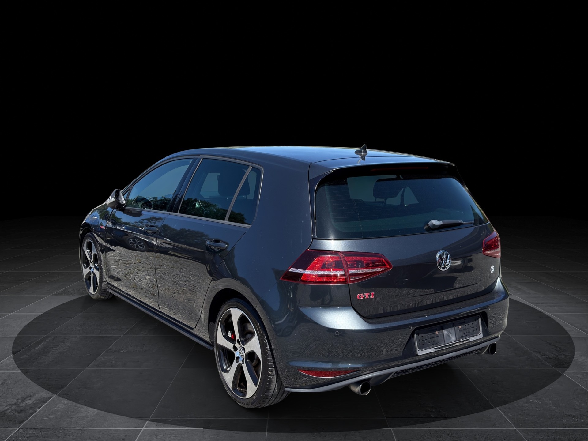 VW Golf 2.0 TSI GTI Performance DSG-showroom-element-3