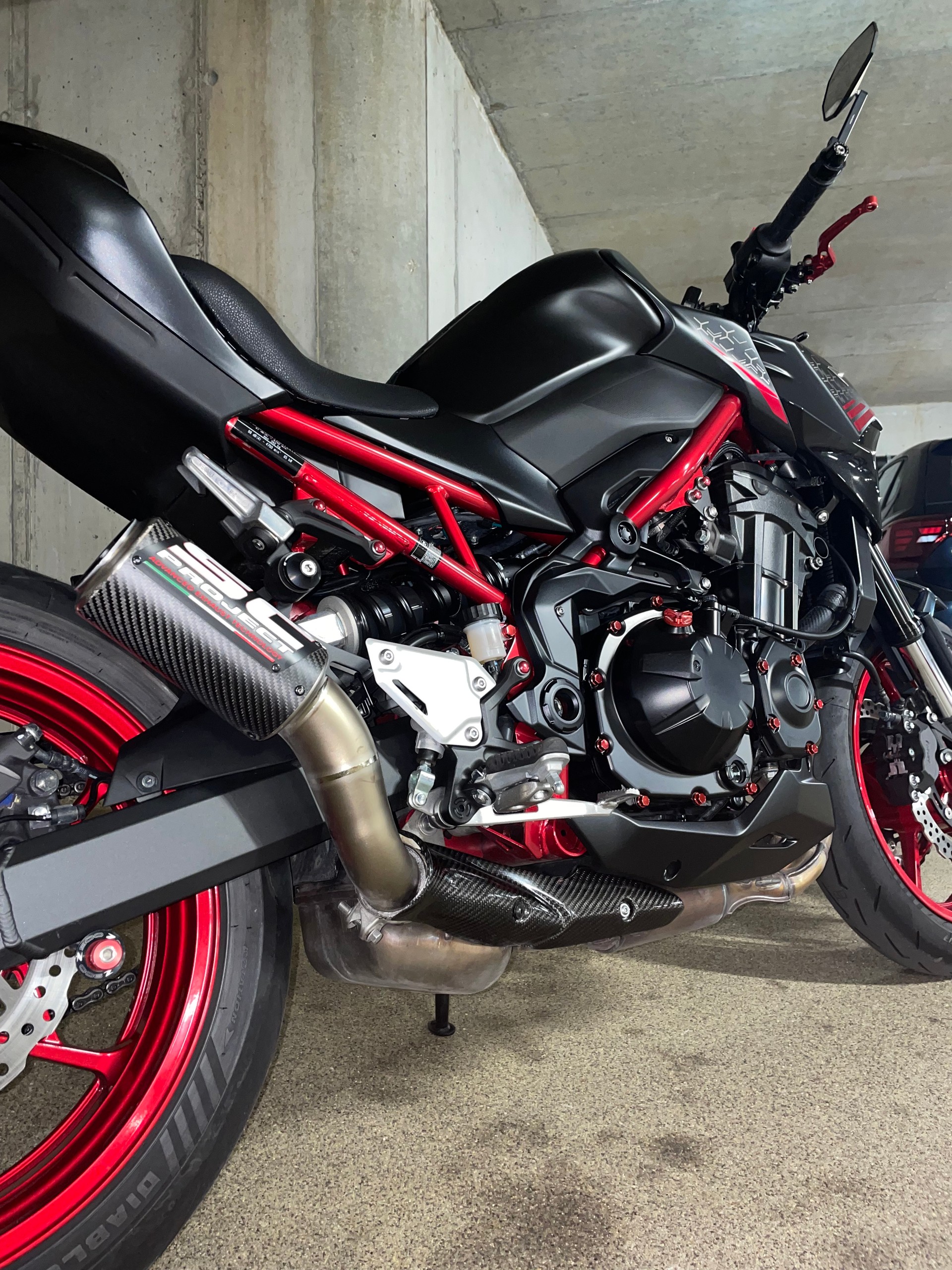 KAWASAKI Z 900-image-4