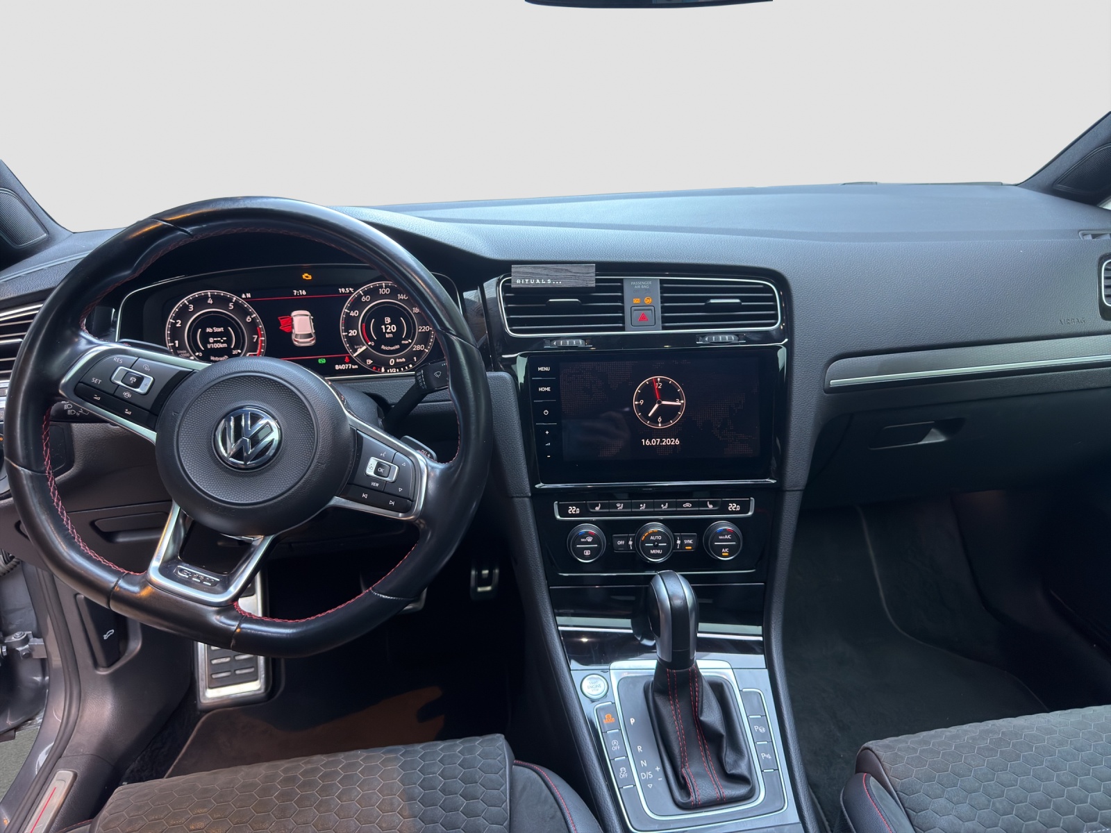 VW Golf 2.0 TSI GTI Performance DSG-image-8