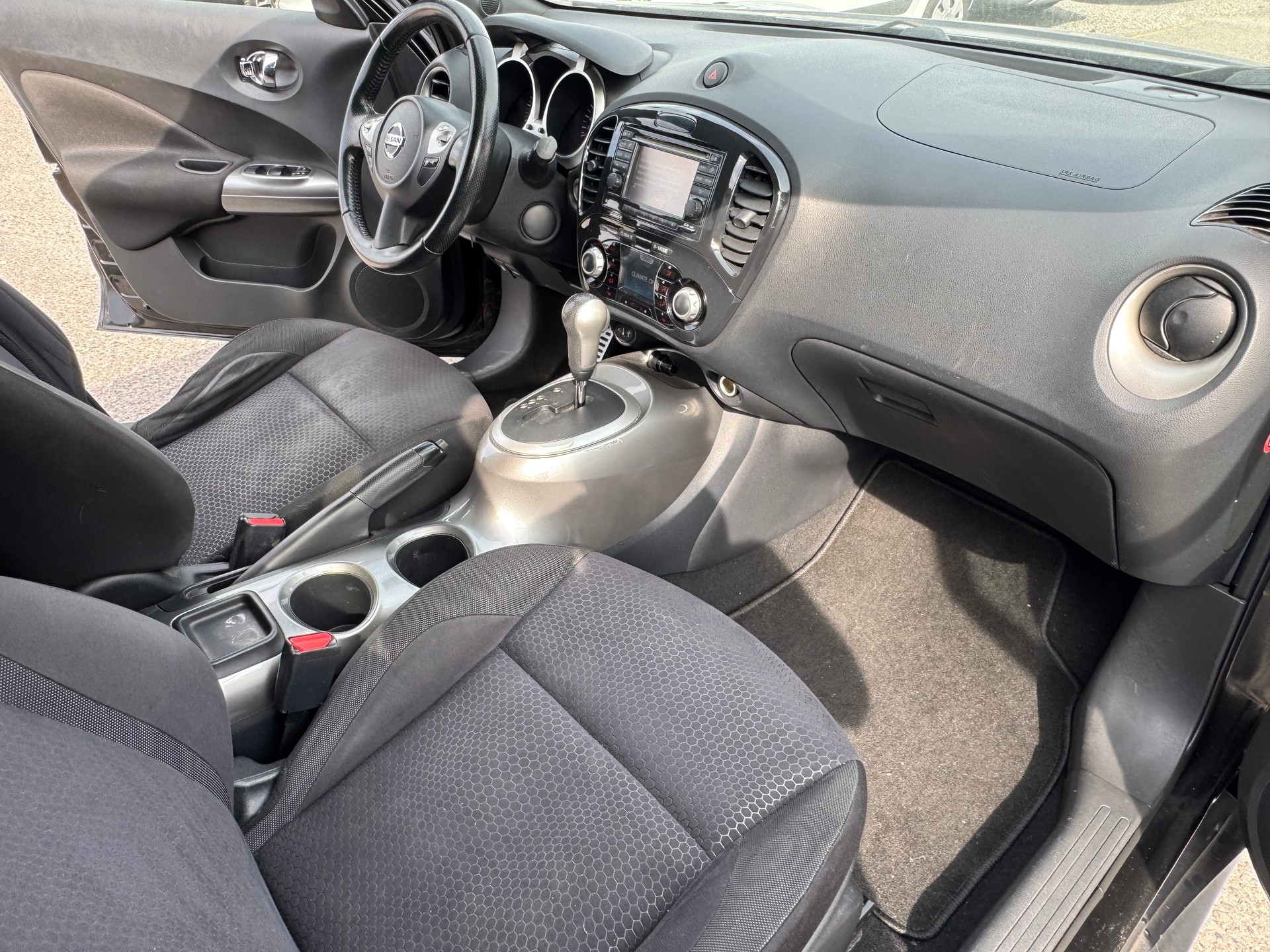 NISSAN Juke 1.6 DIG-T tekna 4x4 Xtronic M-CVT-image-6