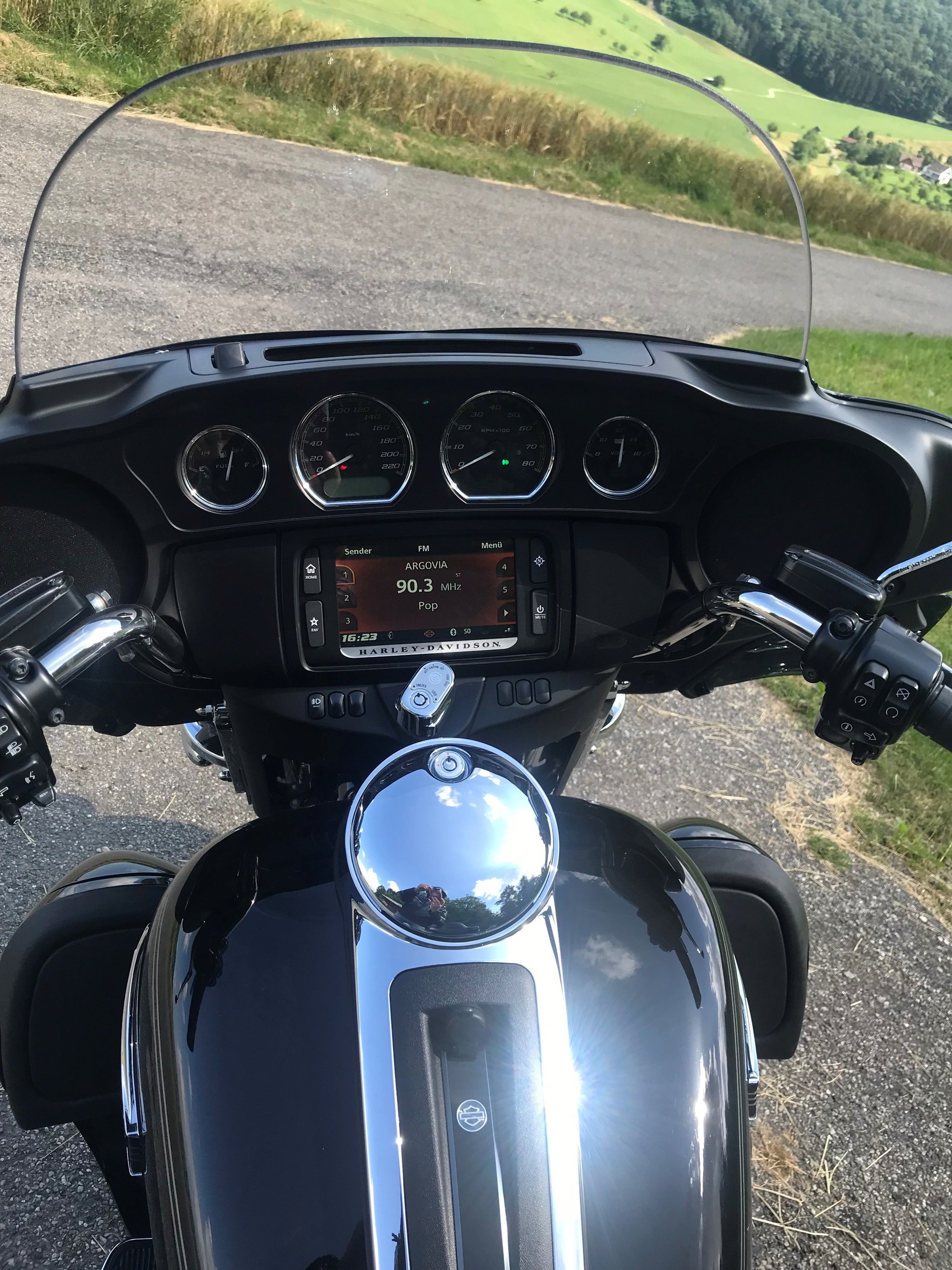 HARLEY-DAVIDSON FLHTCU Electra Glide Ultra Classic ABS-image-7
