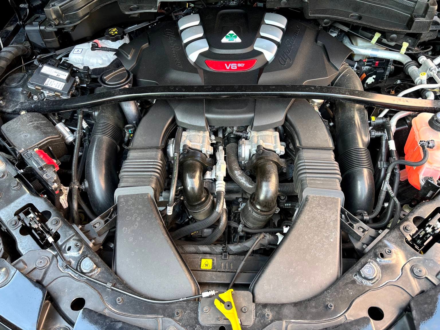 ALFA ROMEO Stelvio 2.9 V6 Quadrifoglio Q4 AT8 (520 PS)-image-10