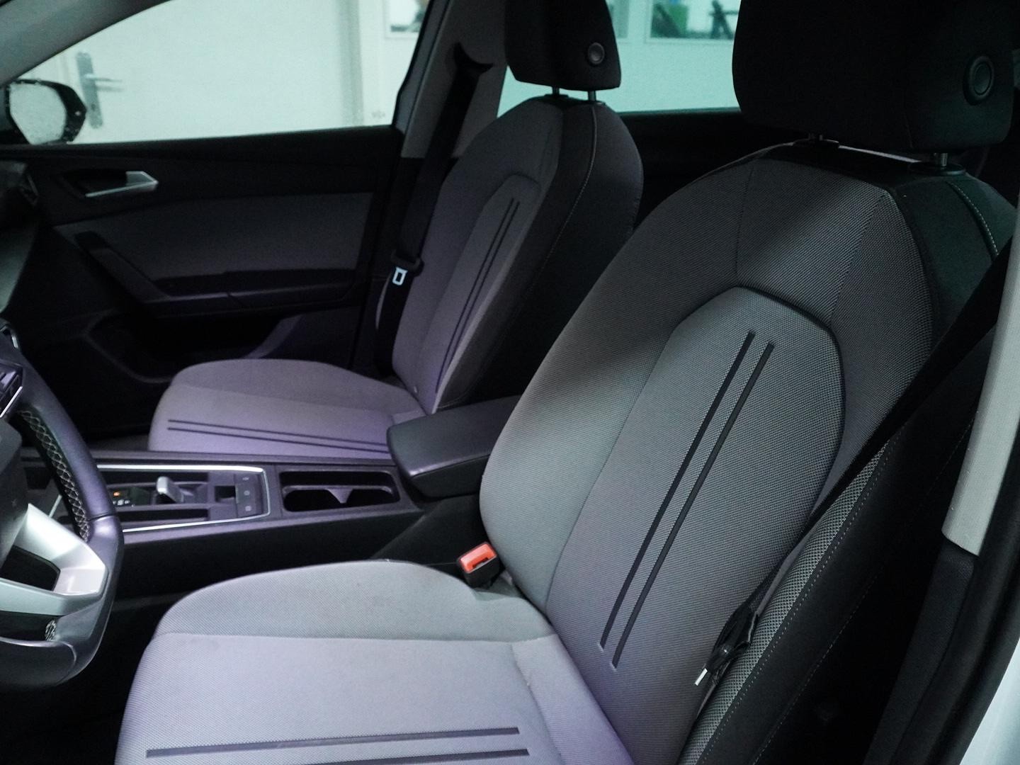 SEAT Leon ST 2.0 TDI EVO DSG Style-showroom-element-3