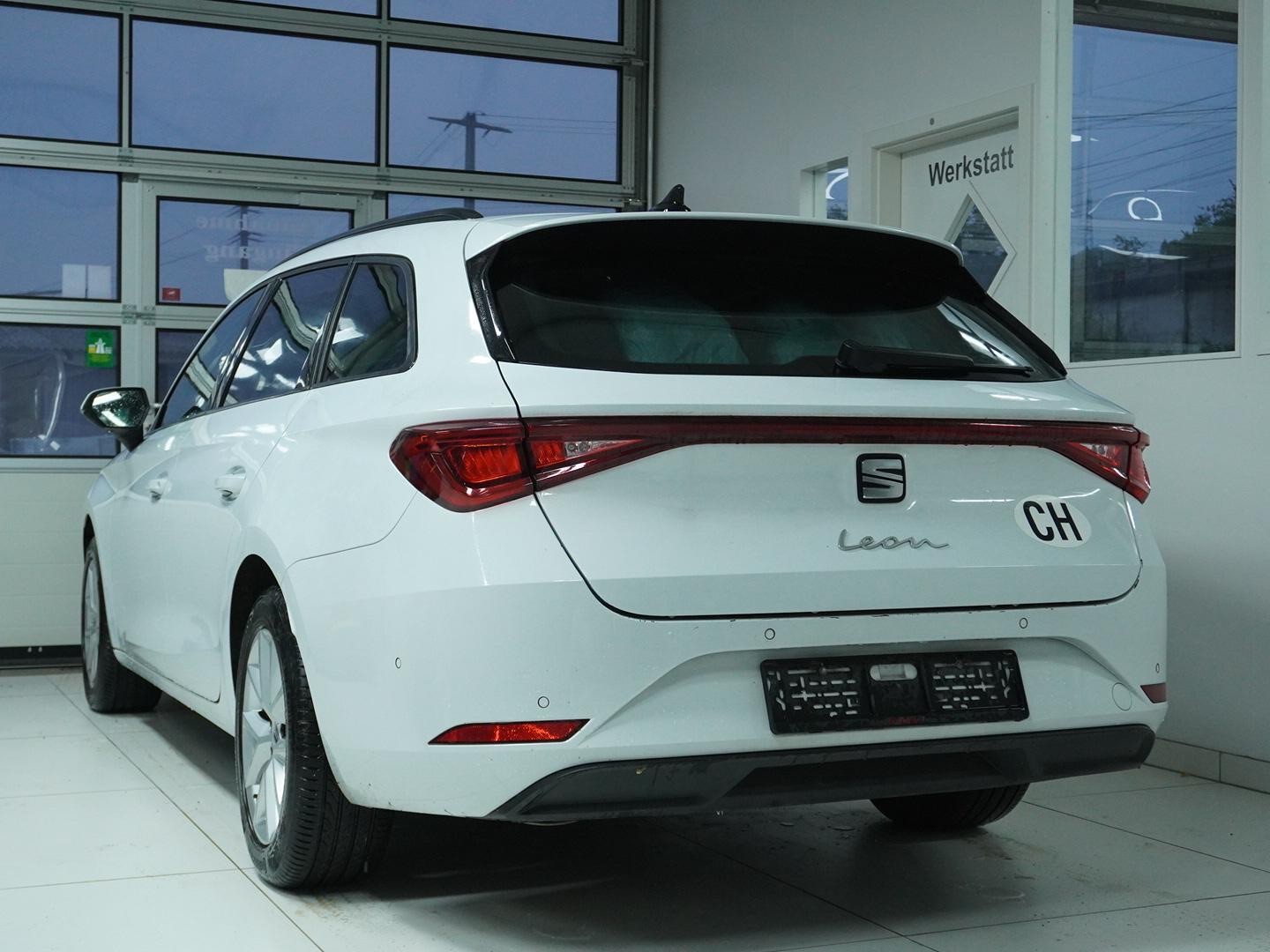 SEAT Leon ST 2.0 TDI EVO DSG Style-showroom-element-1