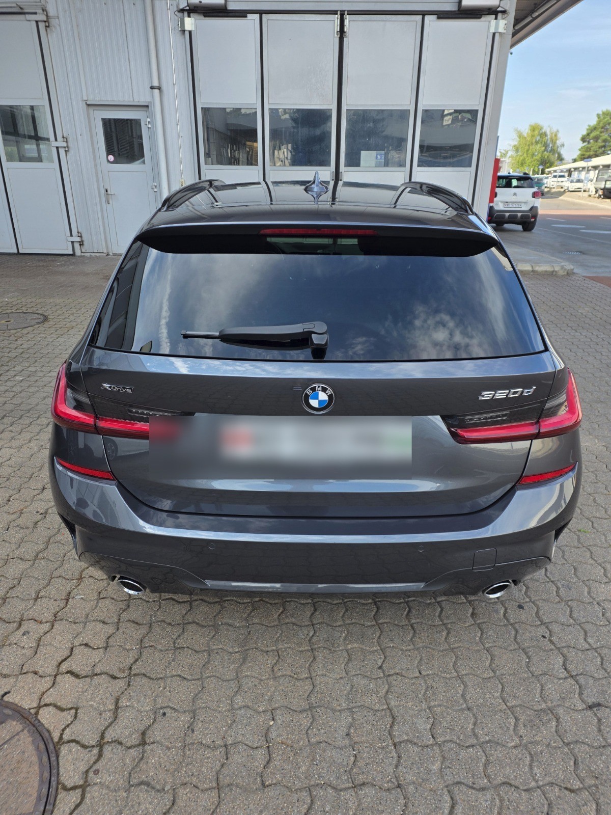 BMW 320d xDrive 48V Touring M Sport Steptronic-image-48