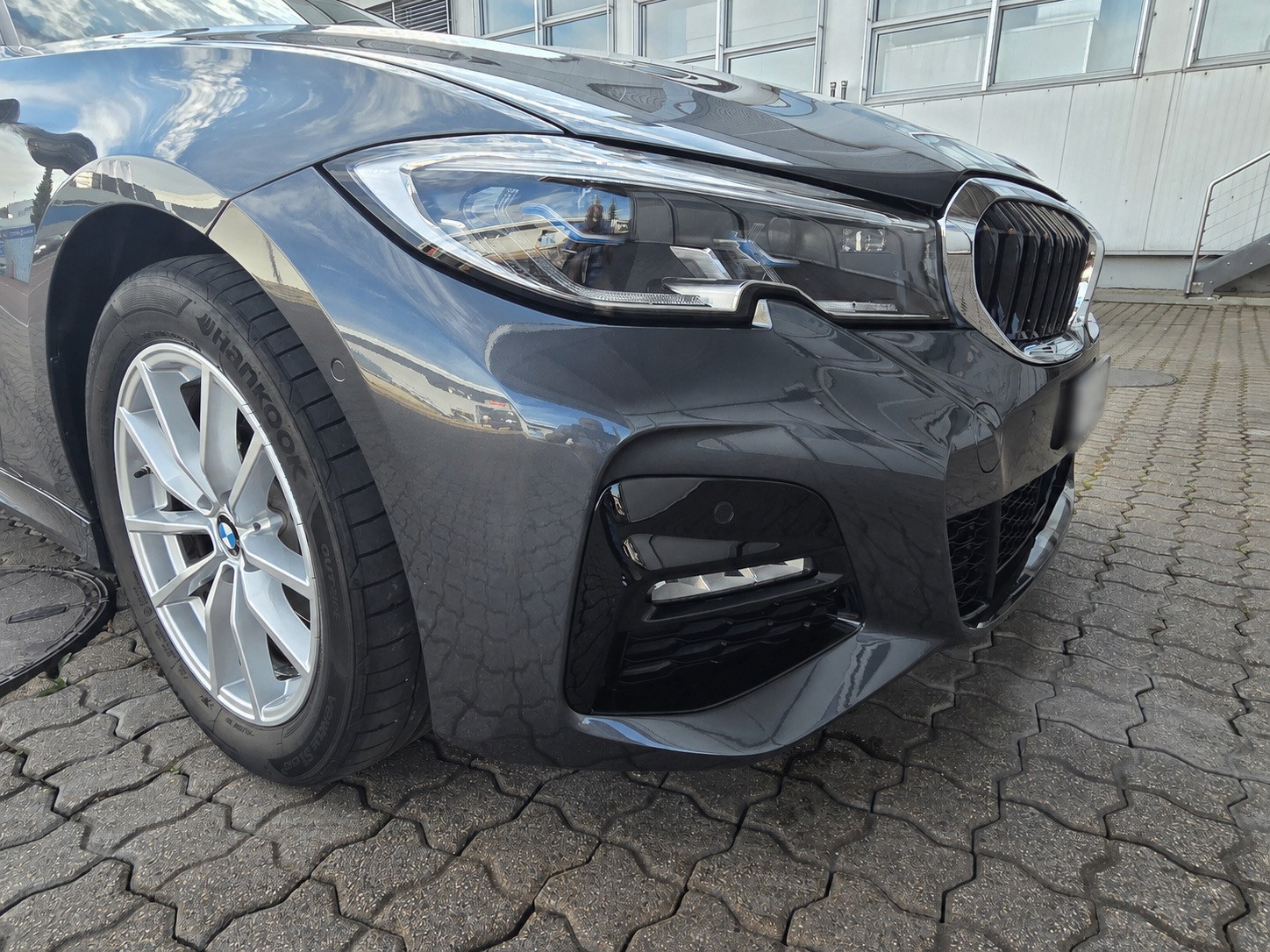 BMW 320d xDrive 48V Touring M Sport Steptronic-image-45