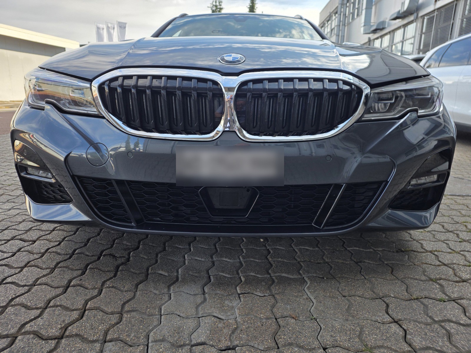 BMW 320d xDrive 48V Touring M Sport Steptronic-image-52
