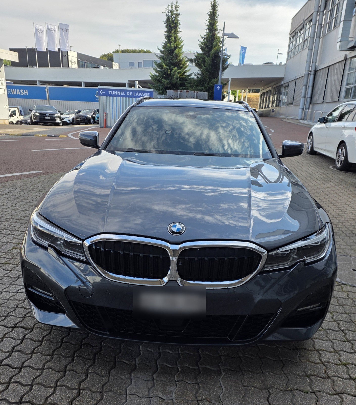 BMW 320d xDrive 48V Touring M Sport Steptronic-image-53