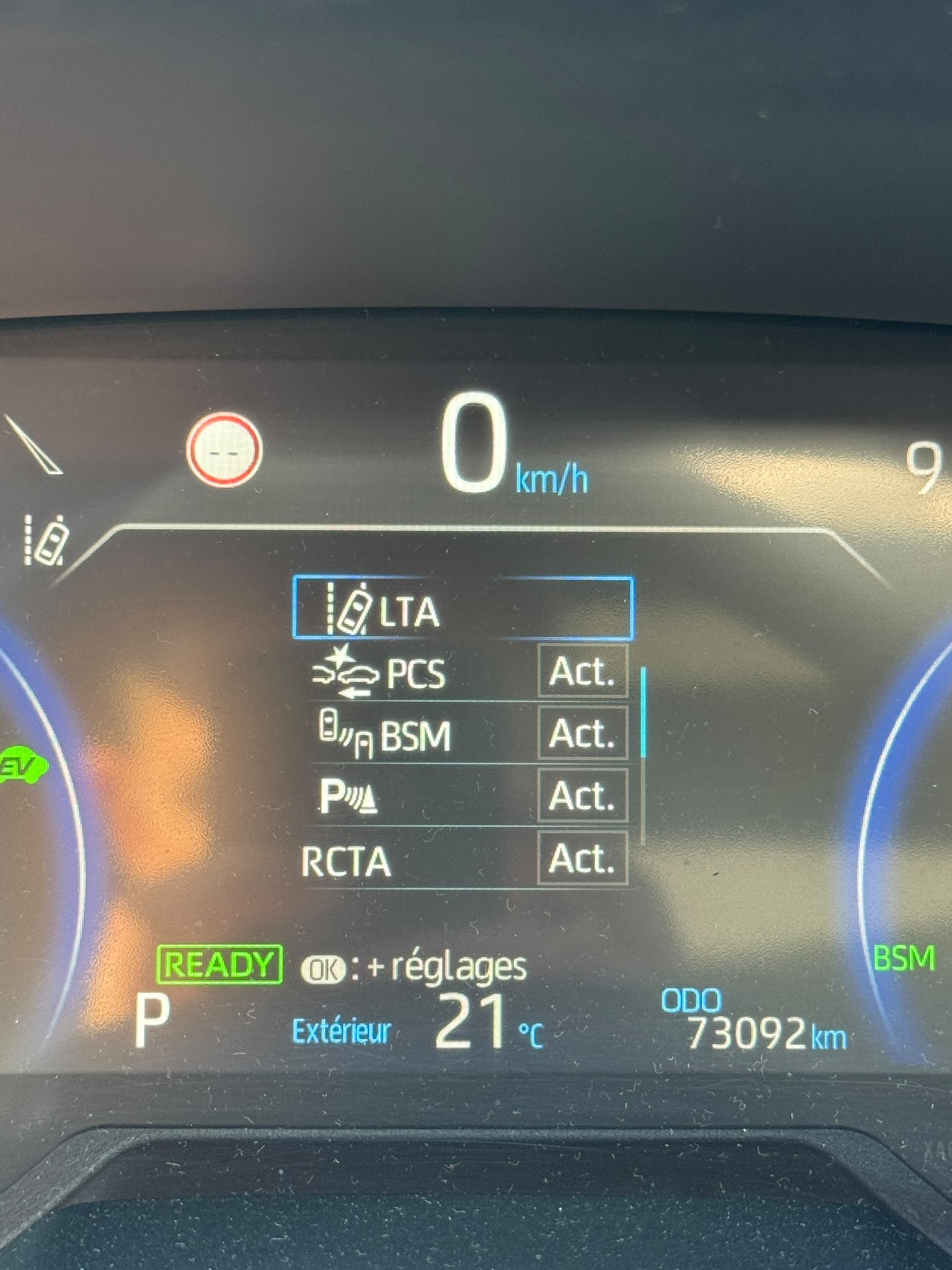 TOYOTA RAV-4 2.5 HSD Style e-CVT 4WD-image-23