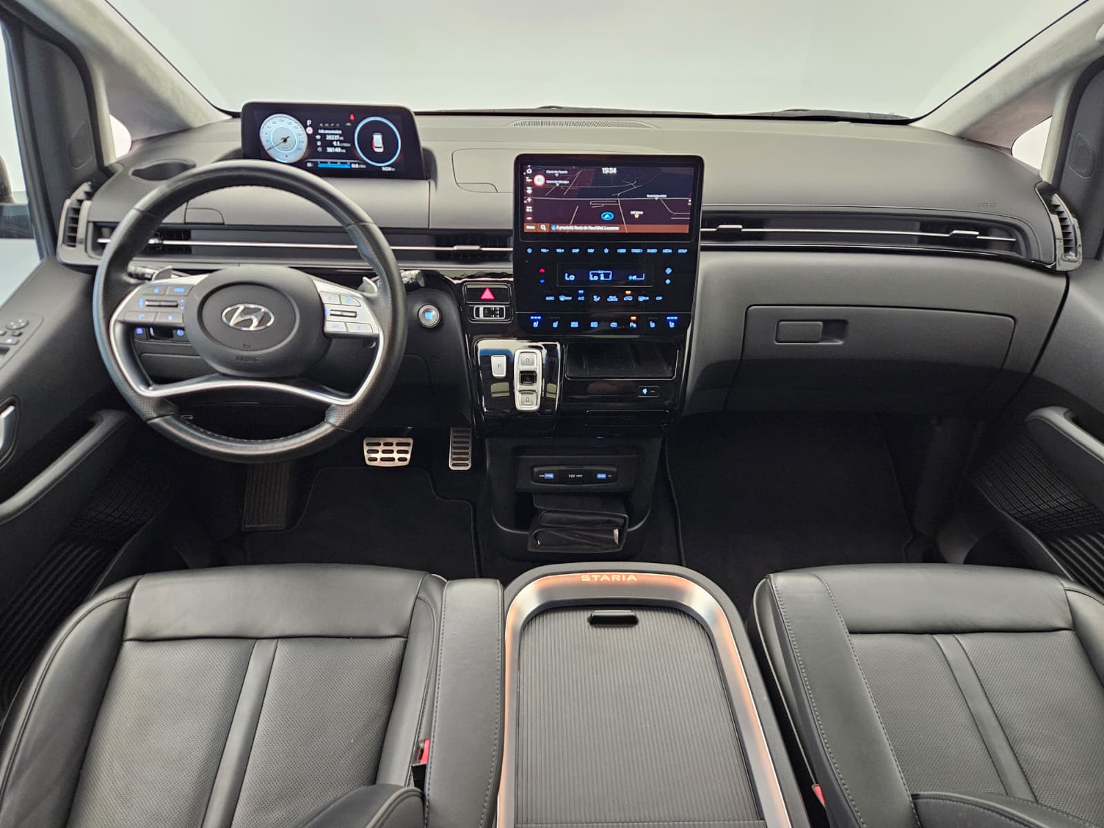 HYUNDAI Staria Premium 2.2 CRDi Vertex 4WD A-image-10