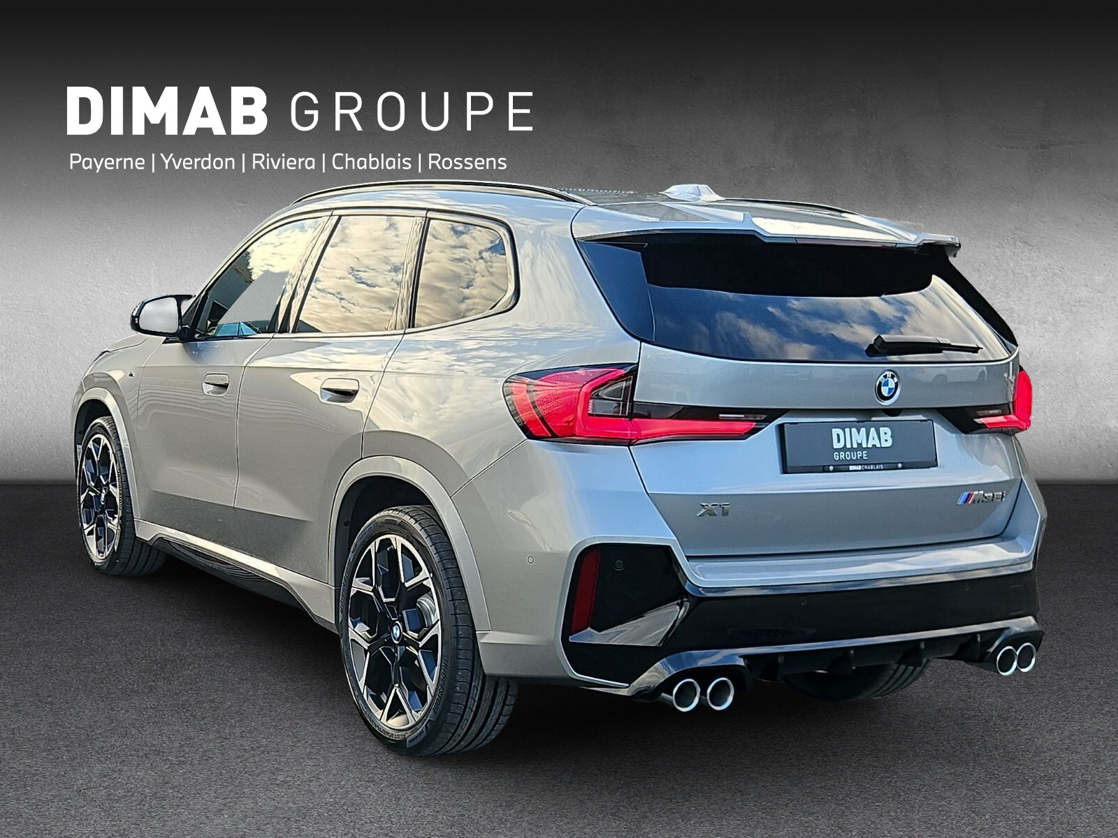 BMW X1 xDrive M35i-showroom-element-2