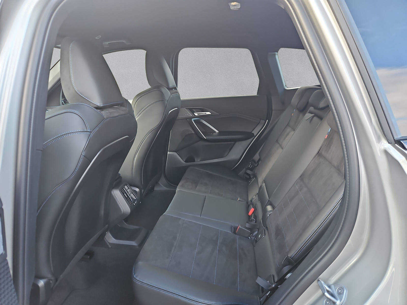 BMW X1 xDrive M35i-image-11