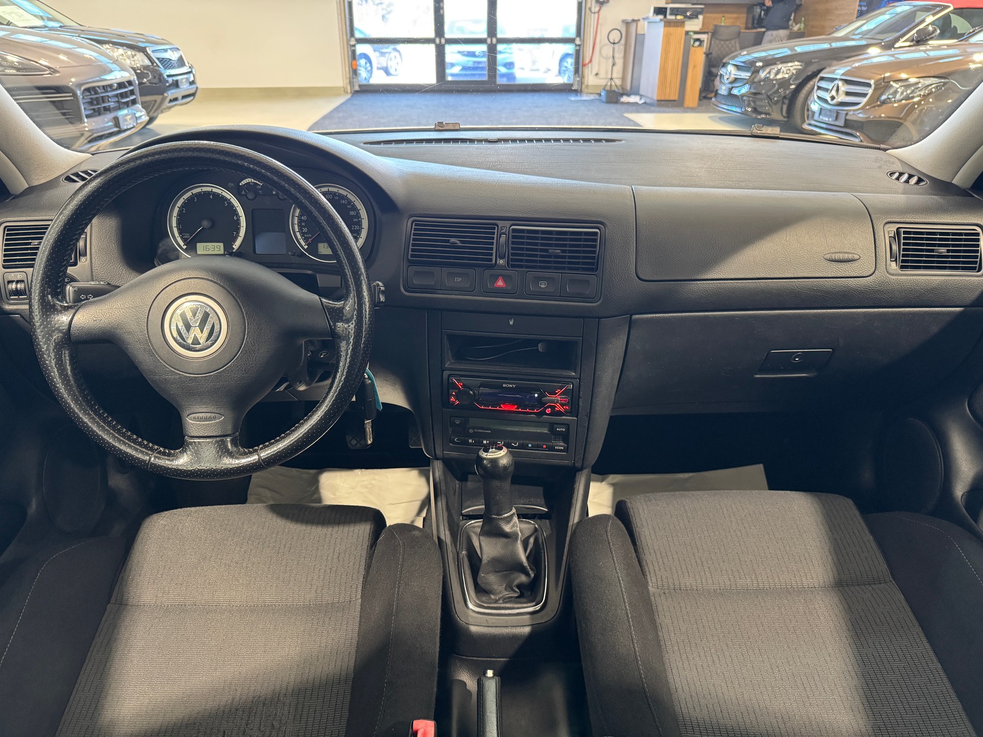 VW Golf Variant 2.0 Pacific 4Motion-image-12