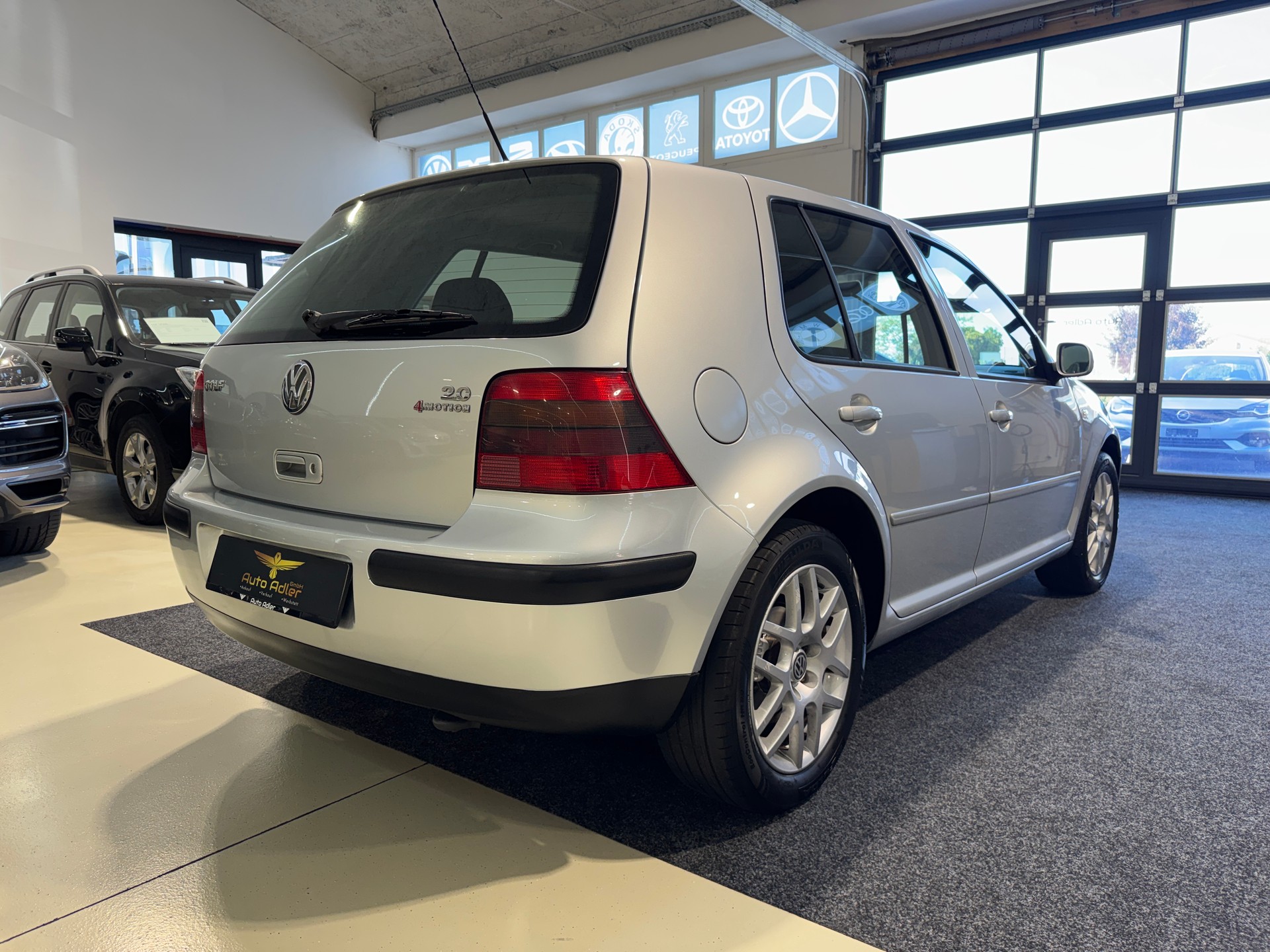 VW Golf Variant 2.0 Pacific 4Motion-image-6