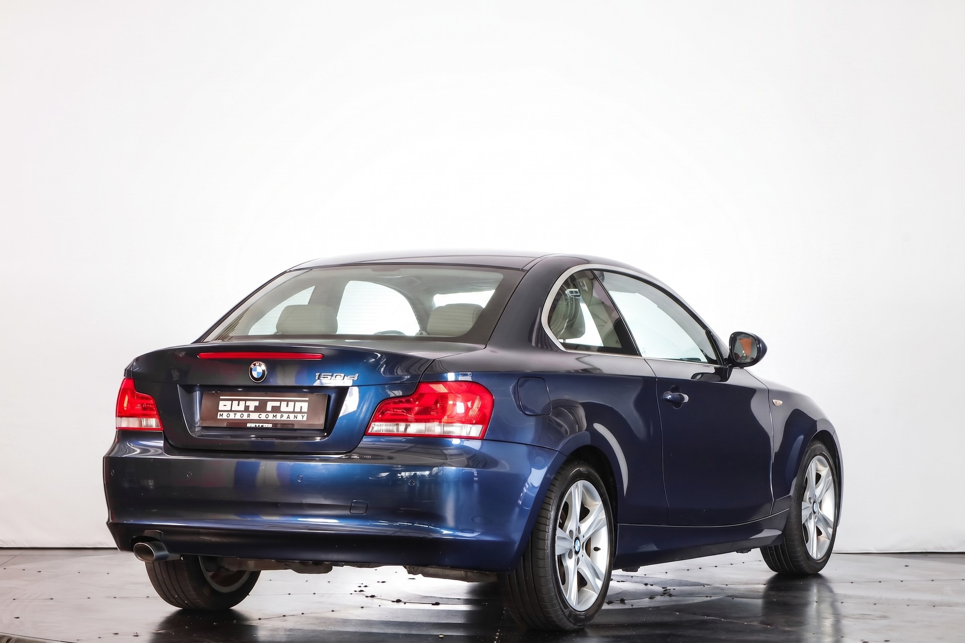 BMW 120d Coupé Steptronic-showroom-element-3