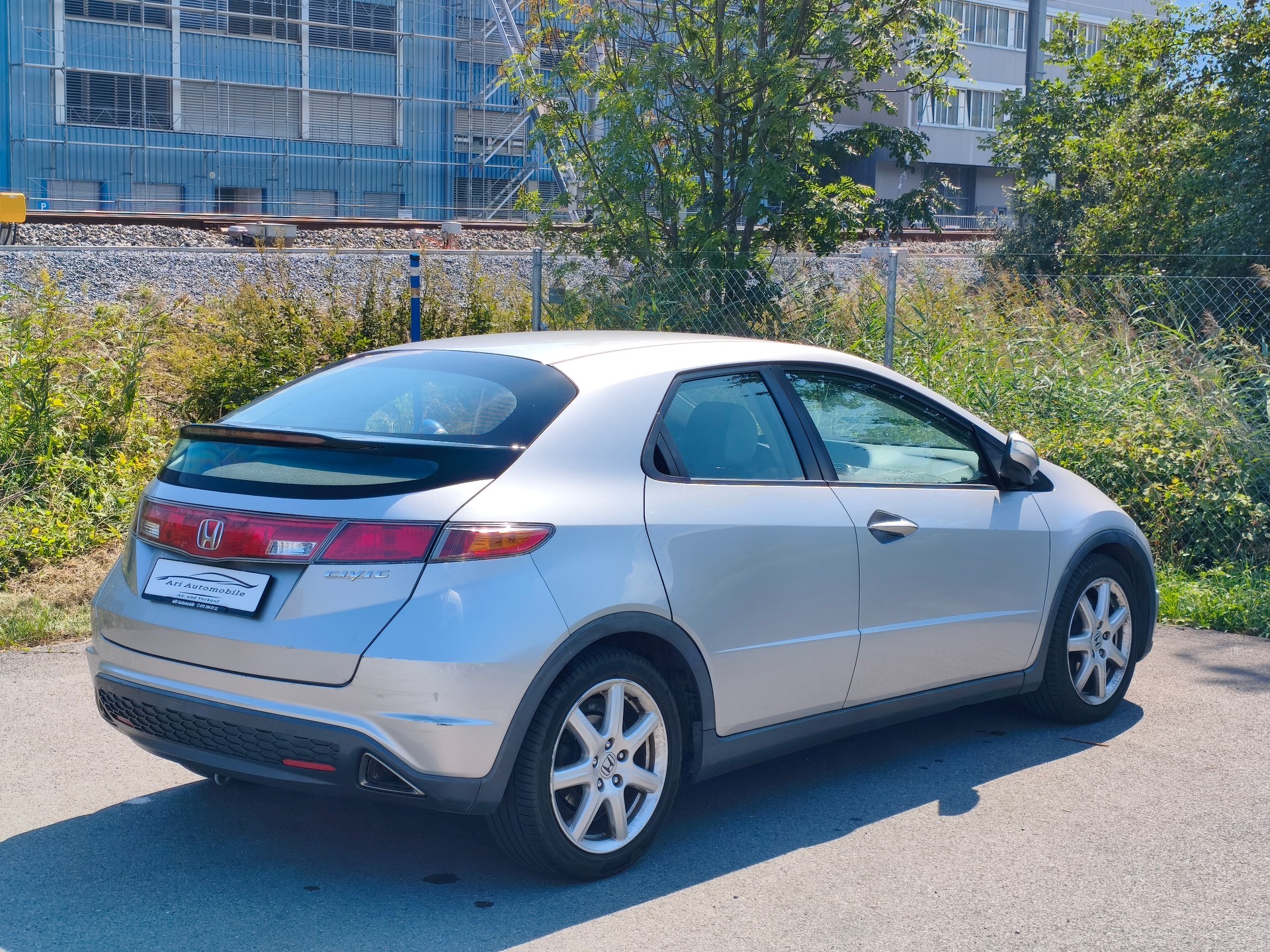 HONDA Civic 1.8i Comfort-image-5