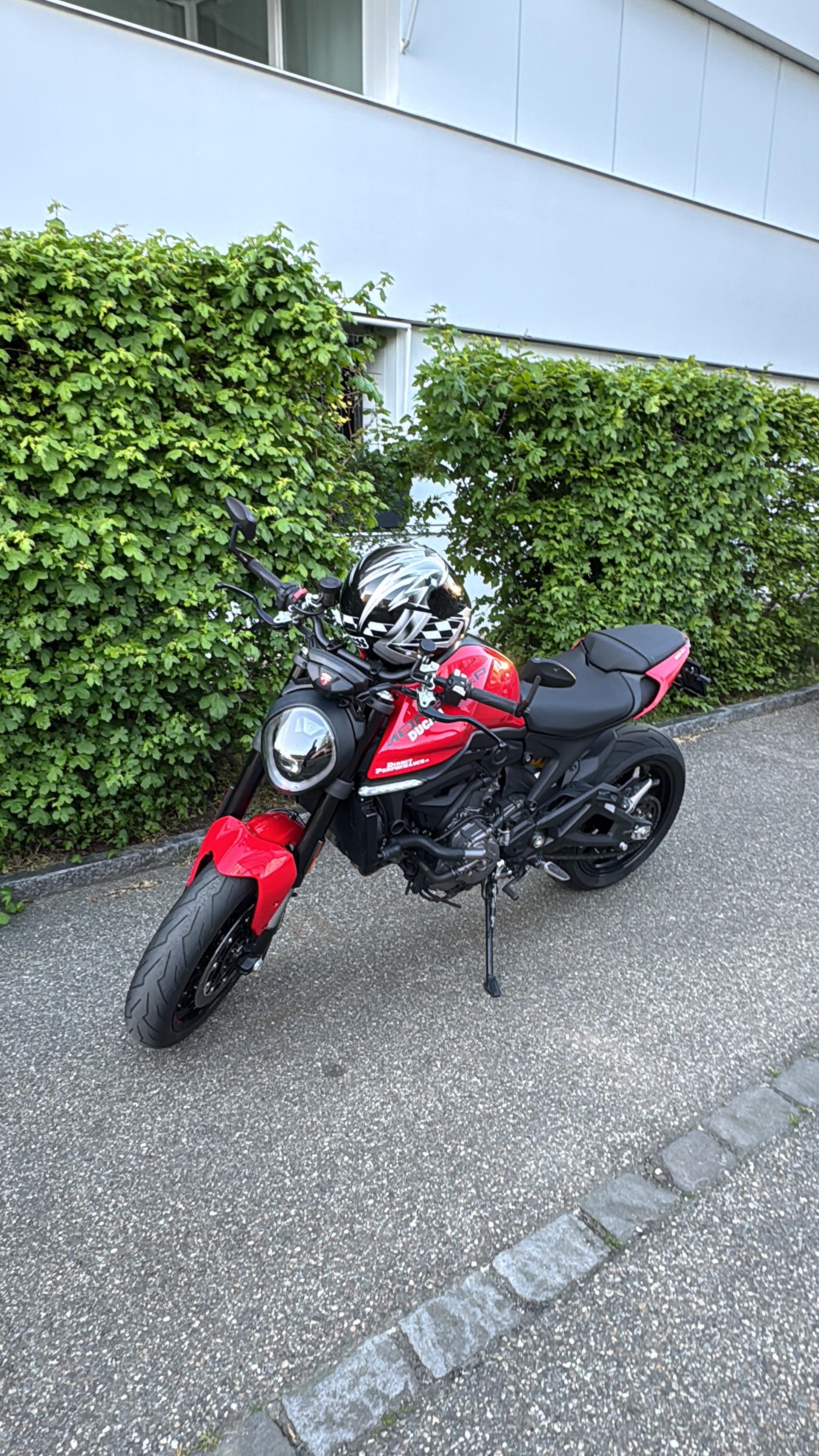 DUCATI Monster 937-image-10