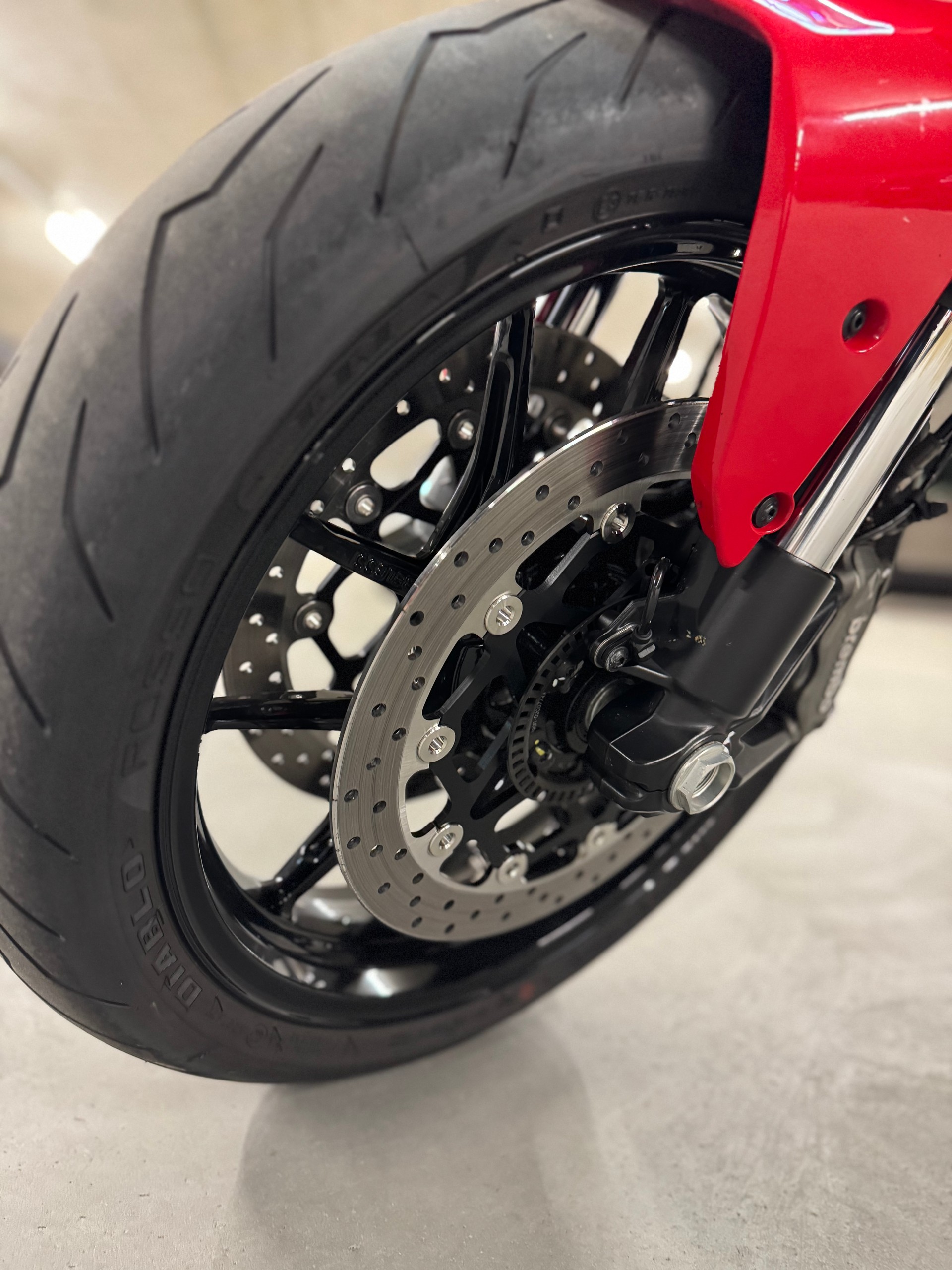 DUCATI Monster 937-image-8