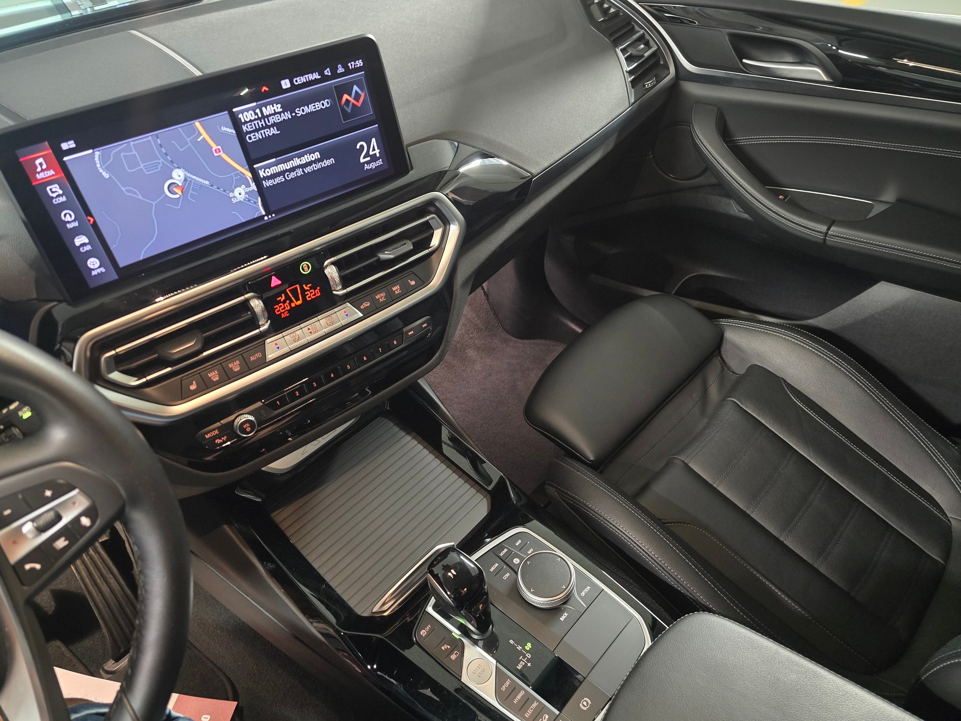 BMW X3 xDrive 30e CH-Fahrzeug-image-12