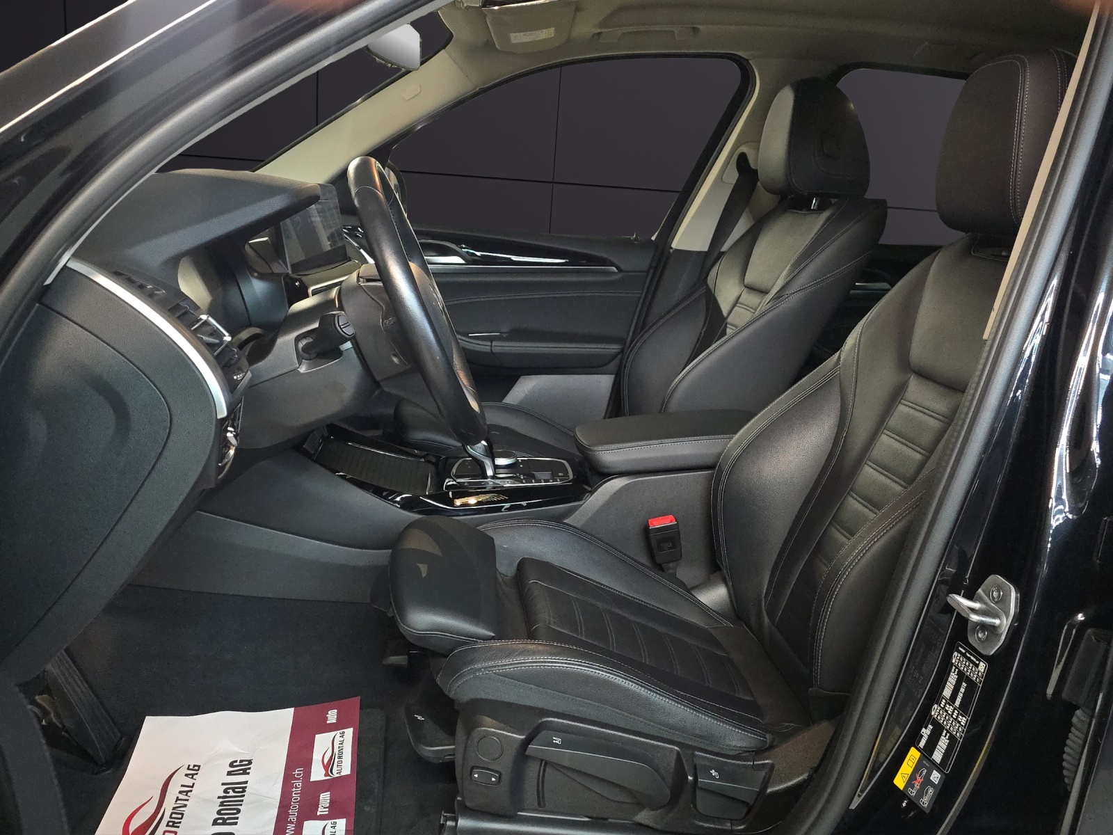 BMW X3 xDrive 30e CH-Fahrzeug-image-8