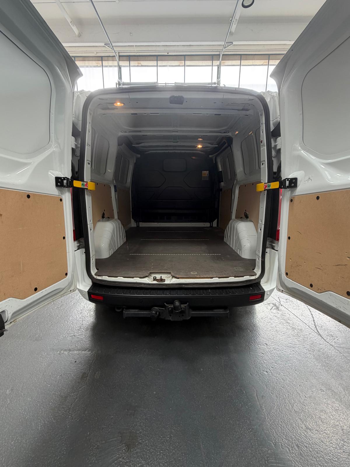 FORD 2.0 TDCi 130 Trend 280 L1H1-image-12
