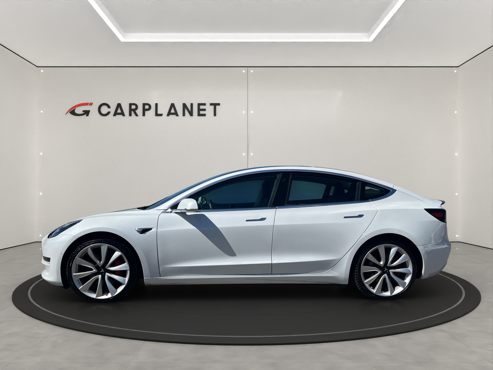 TESLA Model 3 Performance D-showroom-element-1