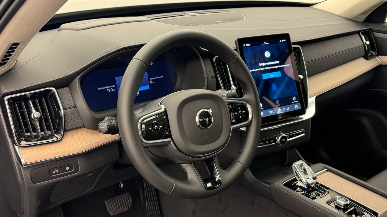 VOLVO XC90 T8 AWD PluginHybrid Ultra Dark Geartronic-image-6