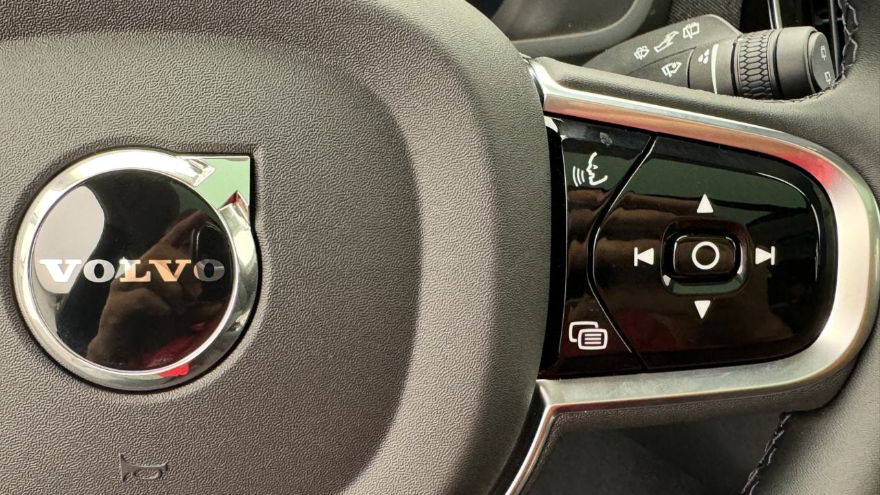 VOLVO XC90 T8 AWD PluginHybrid Ultra Dark Geartronic-image-9