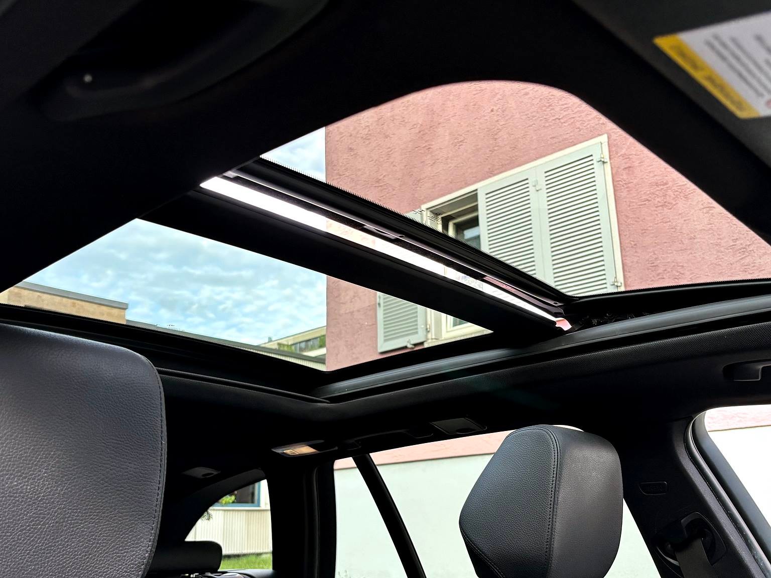 BMW 335i xDrive Touring M Sport Steptronic SAG-image-4