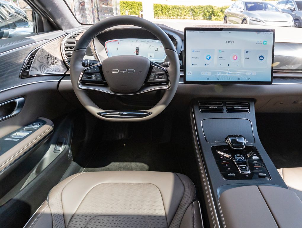 BYD Han Executive 380 kW AWD (mit Aviloo-Zertifikat)-showroom-element-3