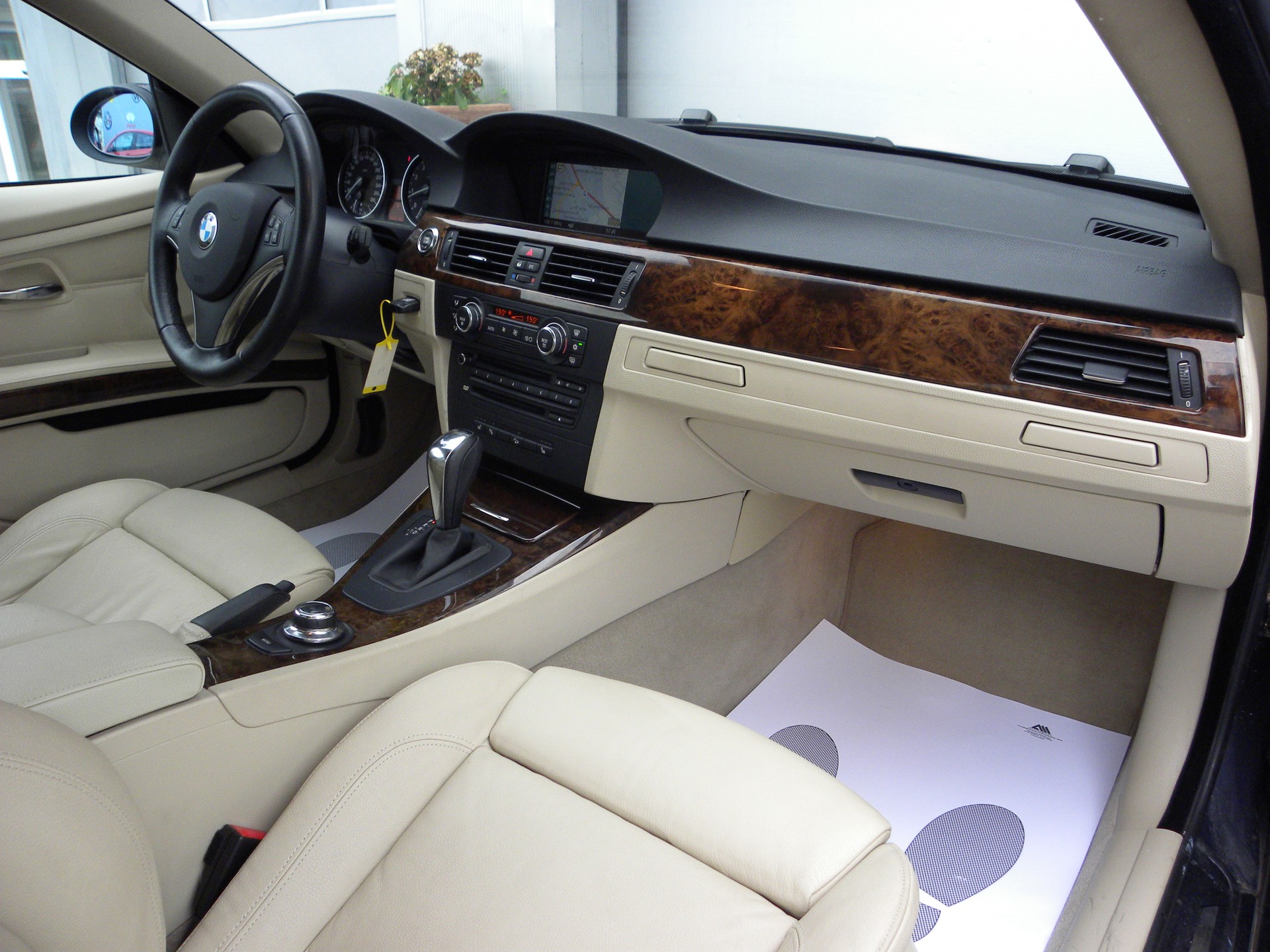 BMW 335i xDrive Coupé Steptronic-image-5