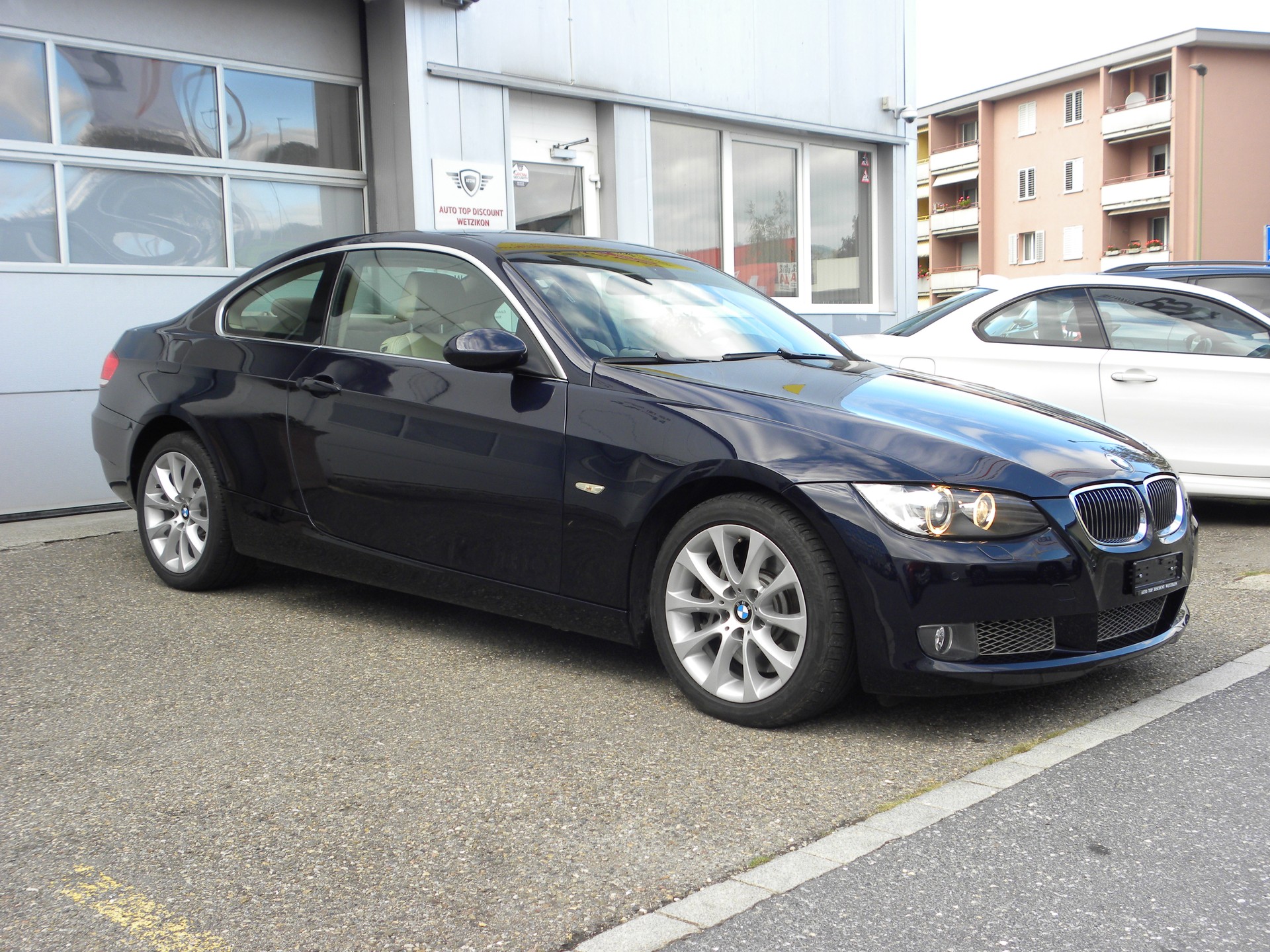 BMW 335i xDrive Coupé Steptronic-image-1
