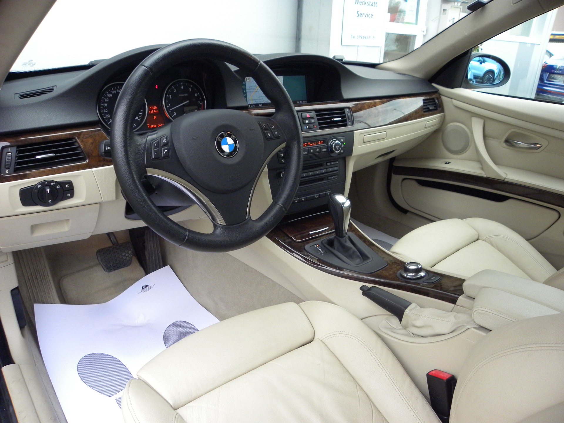 BMW 335i xDrive Coupé Steptronic-image-4