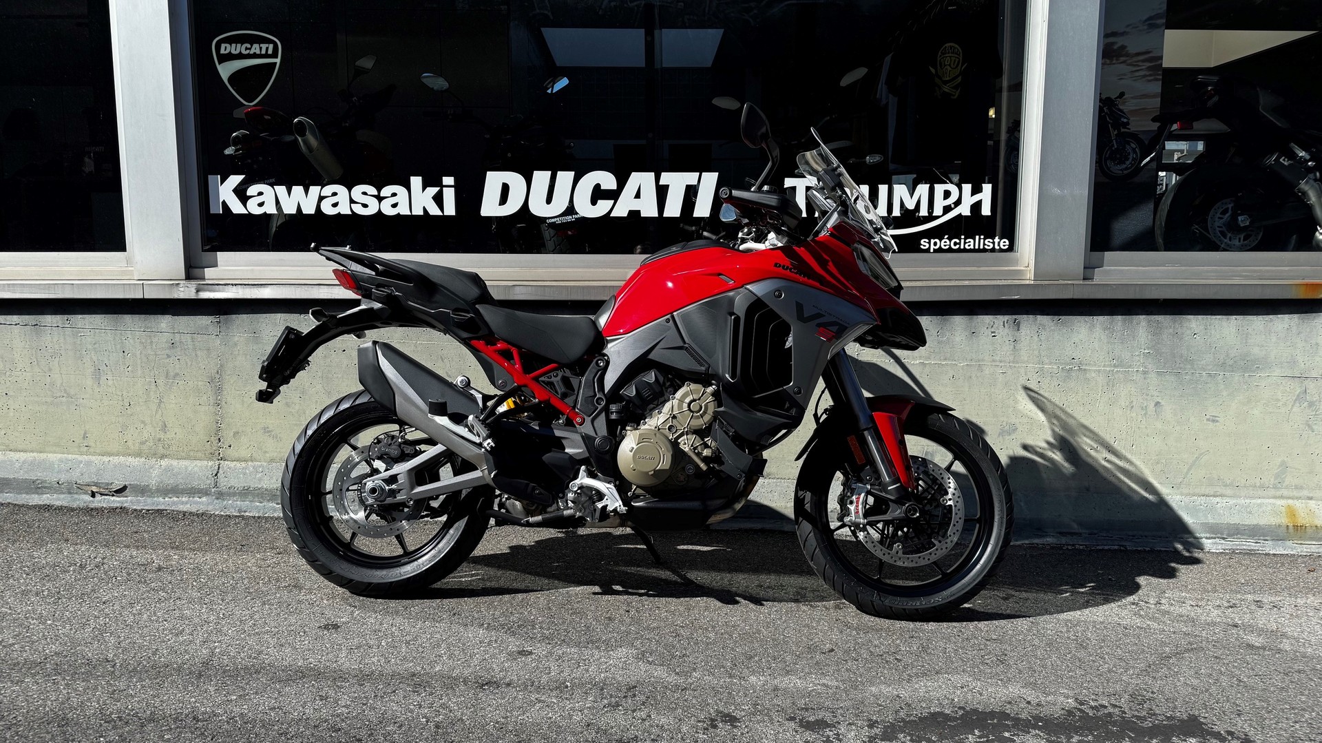 DUCATI Multistrada V4 S Travel + Radar-image-0