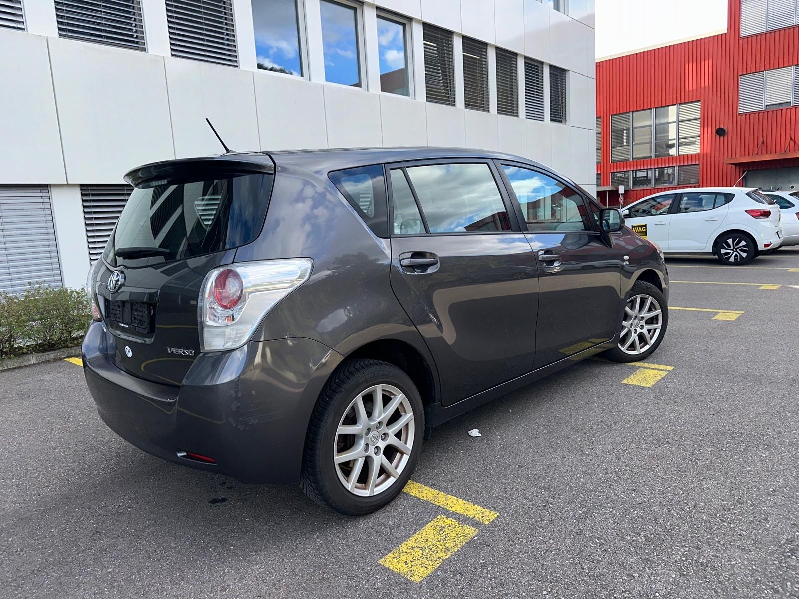 TOYOTA Verso 2.2 D-CAT Linea Sol-image-4