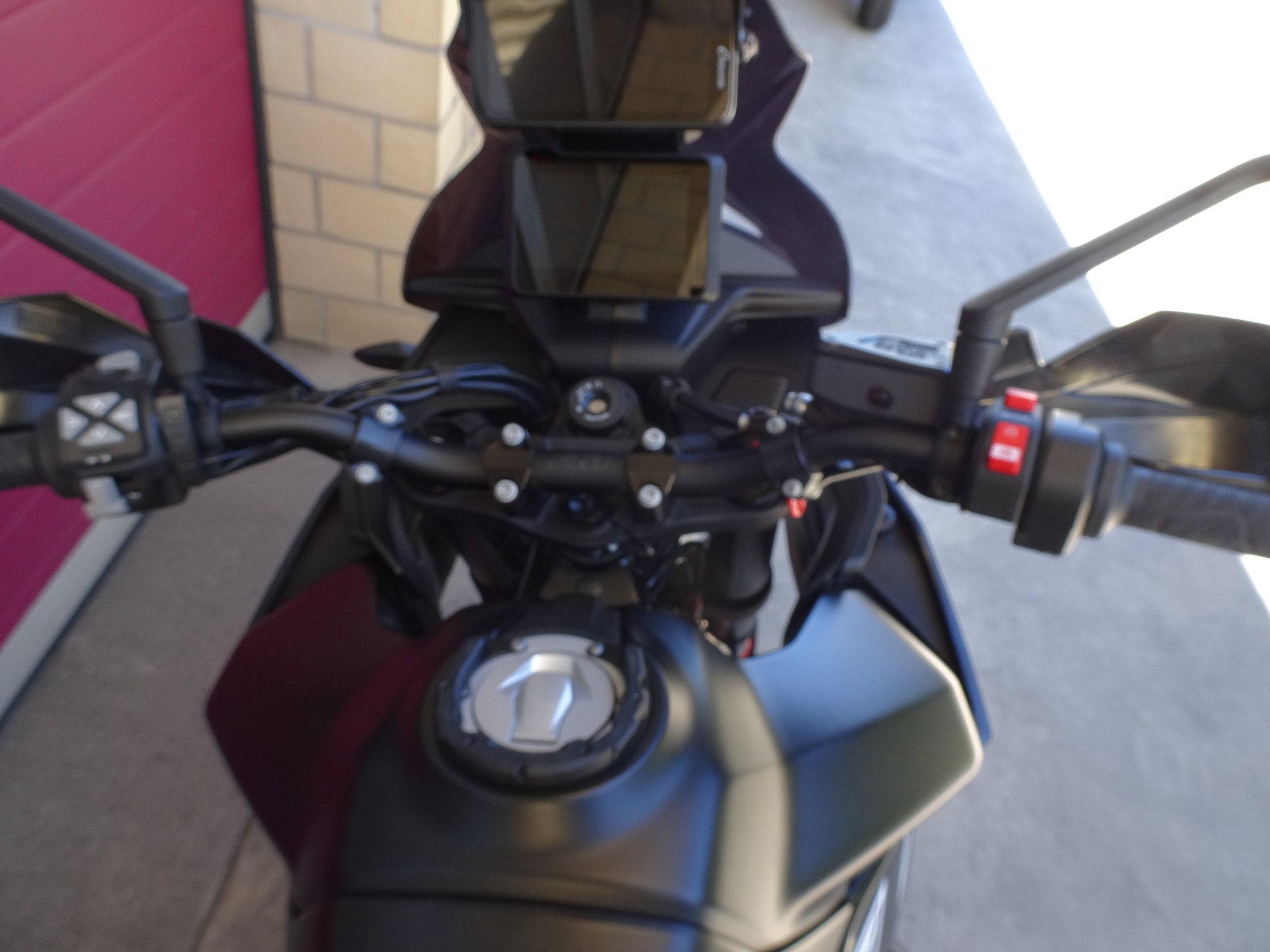 KTM 890 SMT-image-5