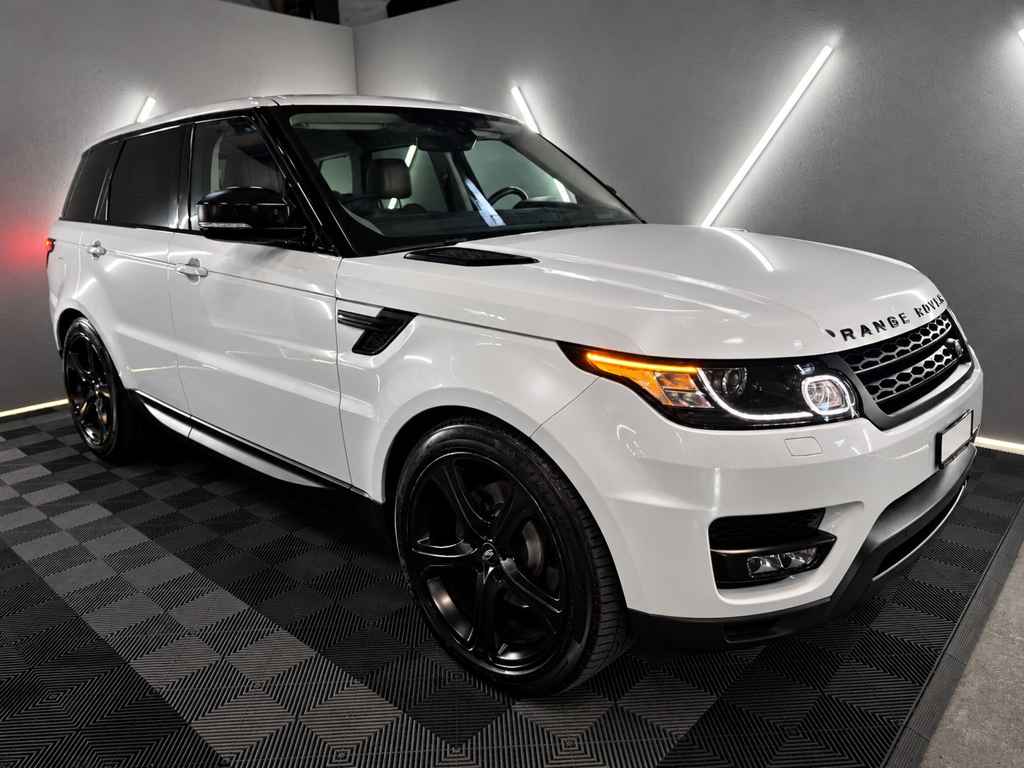 LAND ROVER Range Rover Sport 3.0 TDV6 HSE Dynamic Automatic