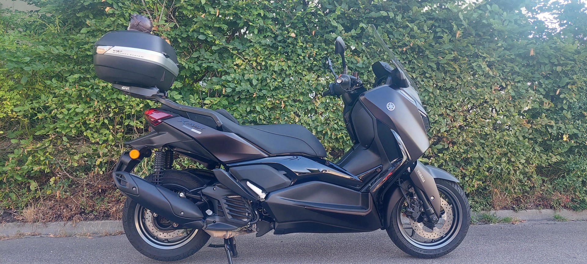 YAMAHA X-Max YP 125 Tech Max+-image-1