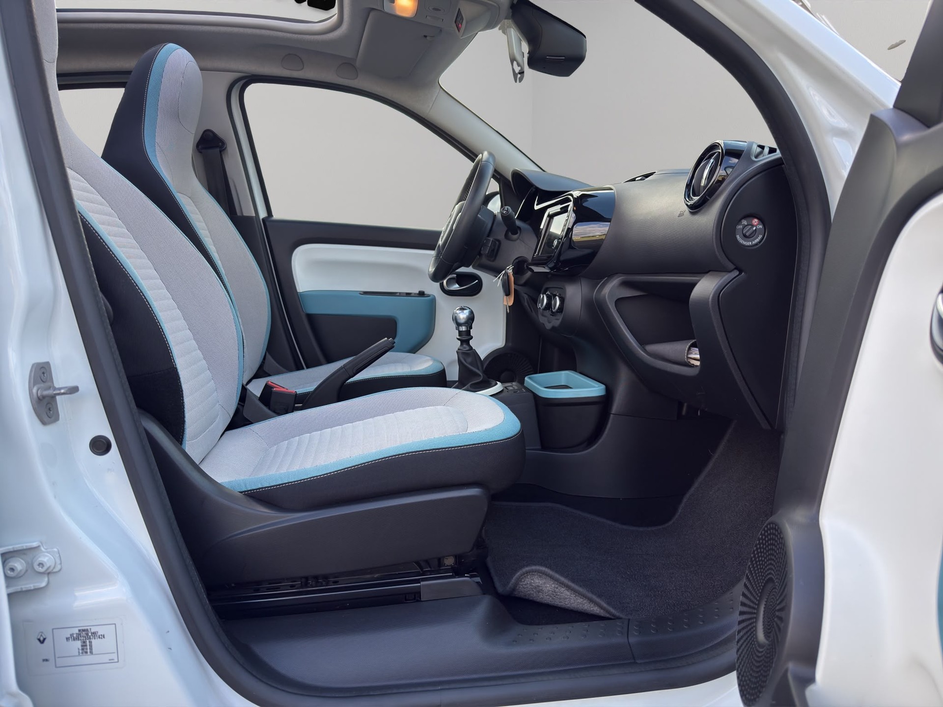 RENAULT Twingo 0.9 Liberty-image-11