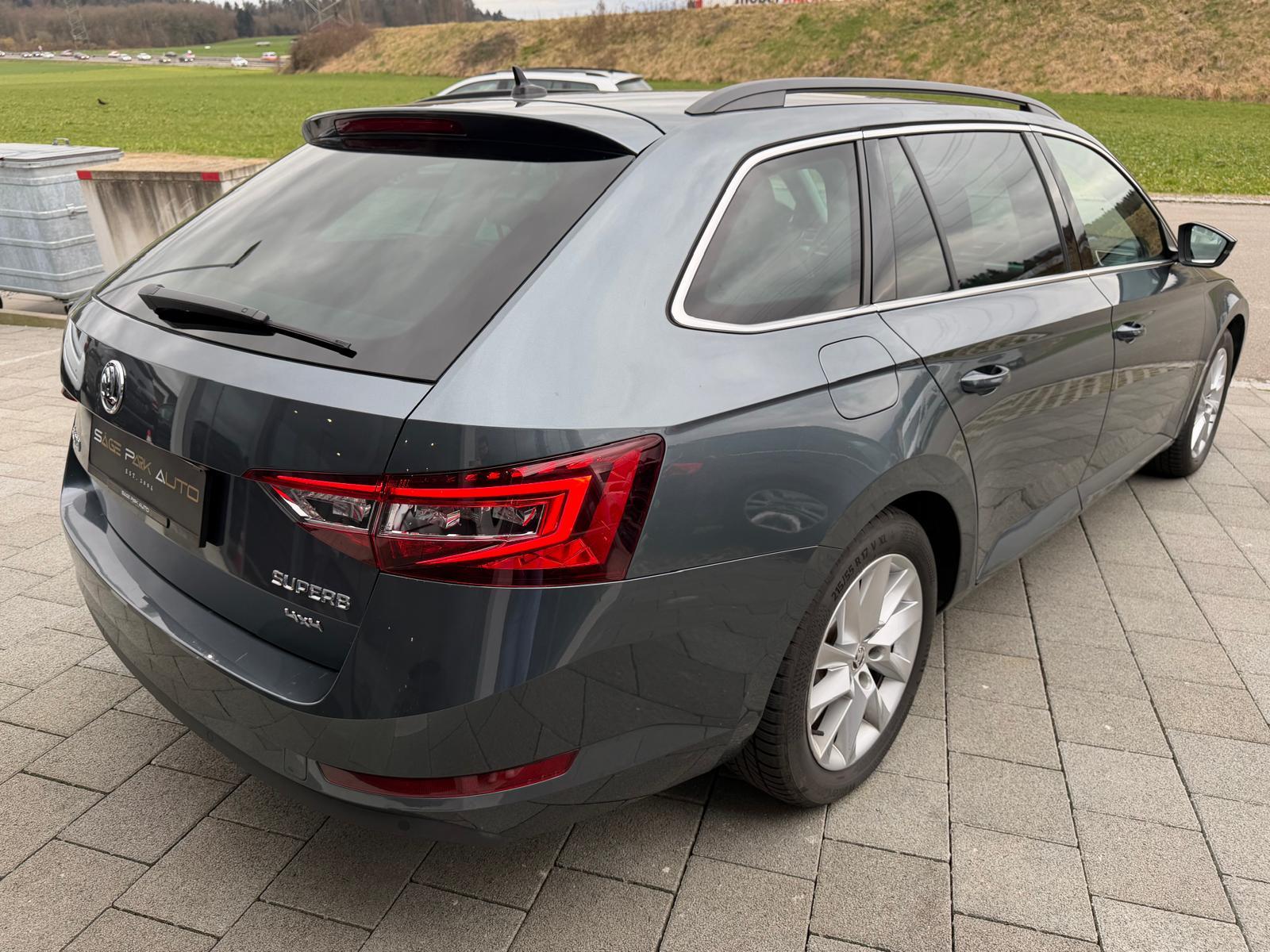 SKODA Superb Combi 1.4 TSI Style 4x4-image-6