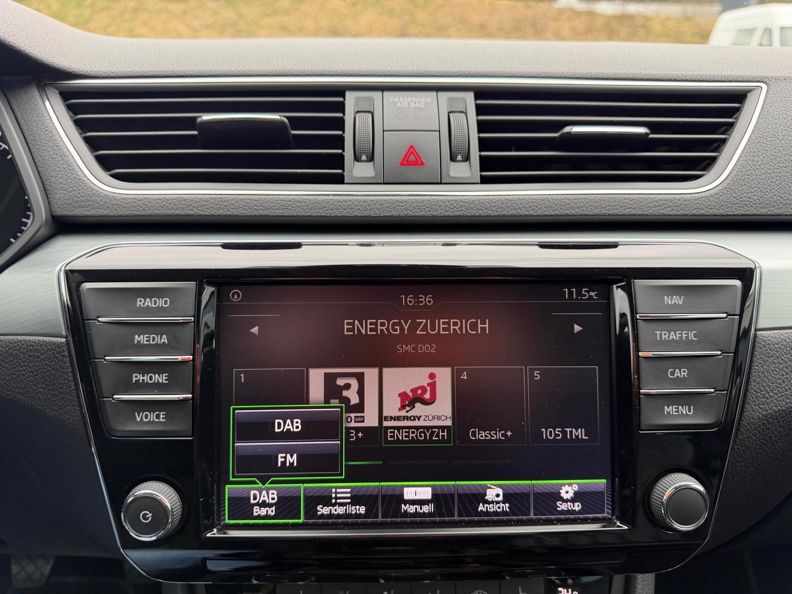 SKODA Superb Combi 1.4 TSI Style 4x4-image-20