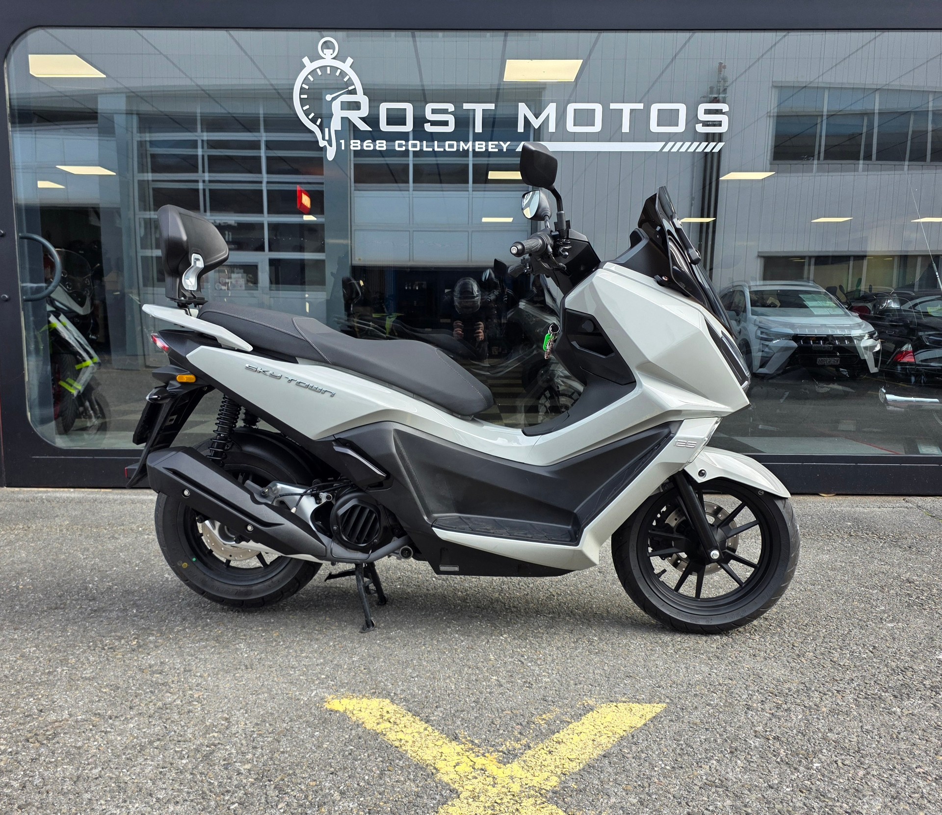 KYMCO Sky Town 125 RE-image-2