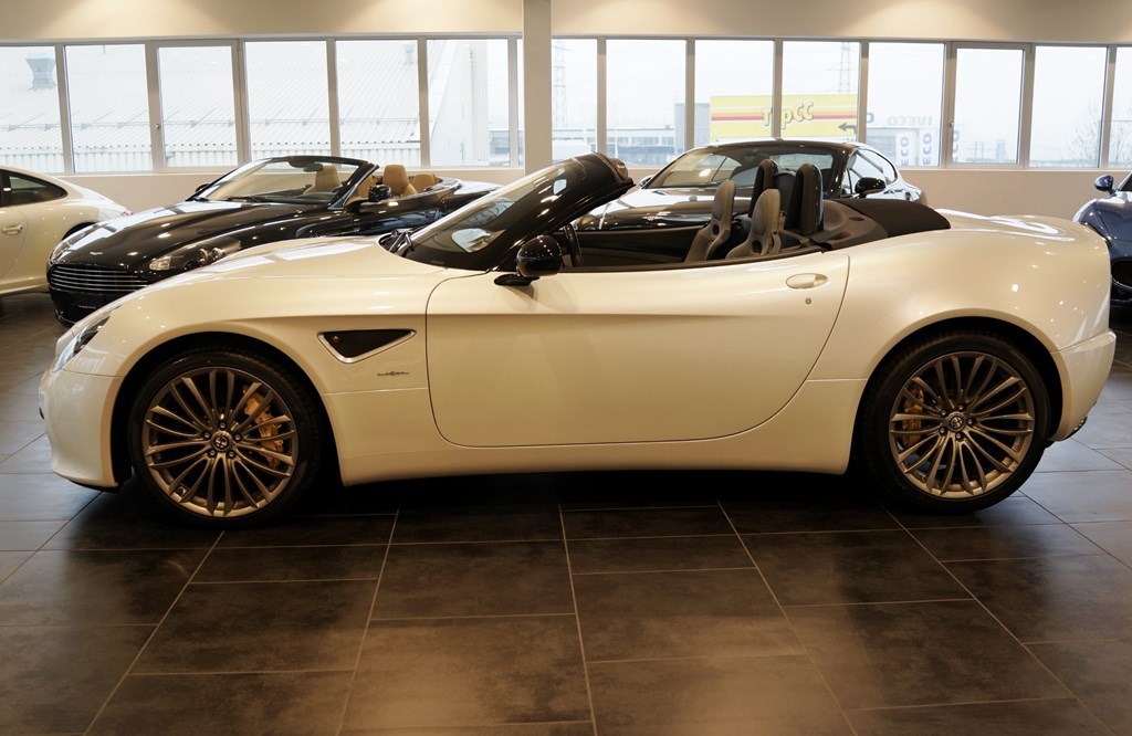 ALFA ROMEO 8C Competizione Spider-image-6