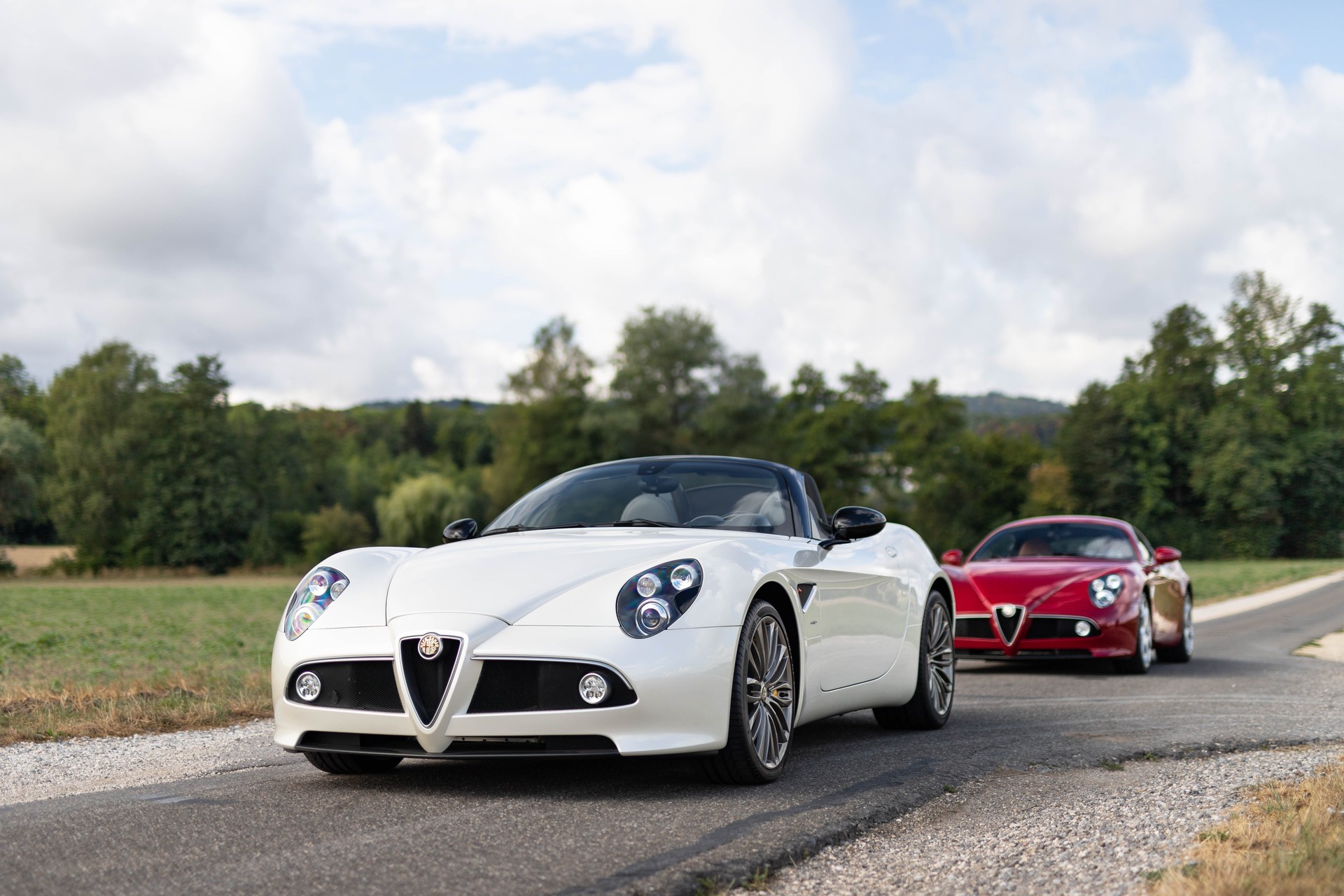 ALFA ROMEO 8C Competizione Spider-showroom-element-1