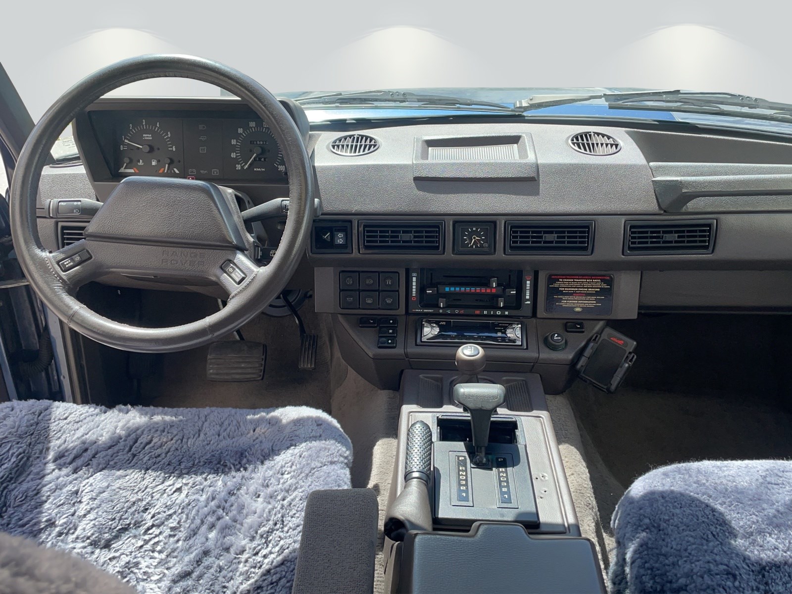 LAND ROVER Range Rover 3.9 Vogue ABS-image-6