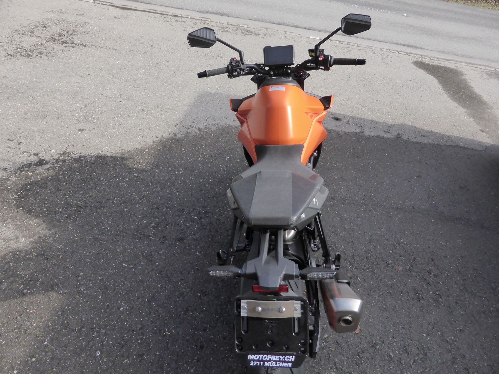 KTM 990 Duke-image-6