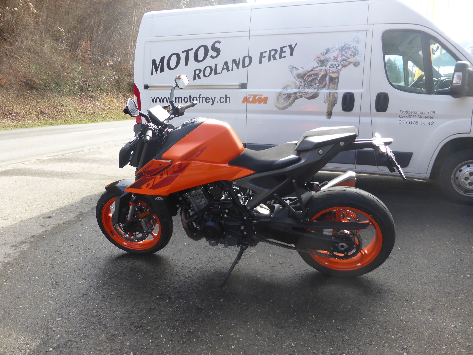 KTM 990 Duke-image-5