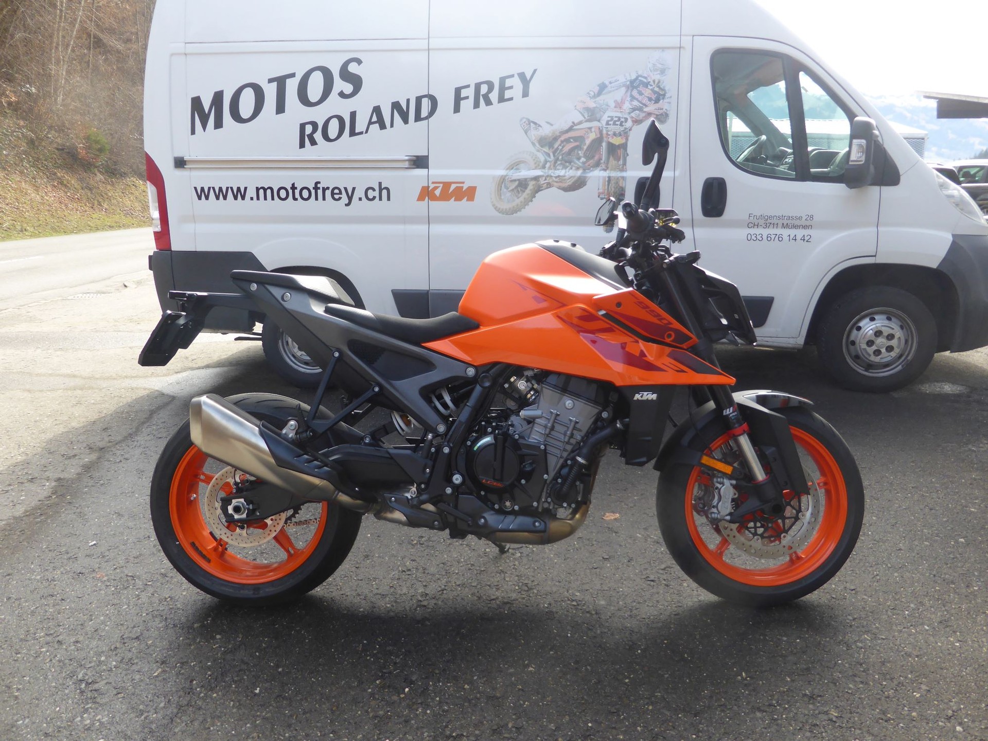 KTM 990 Duke-image-4