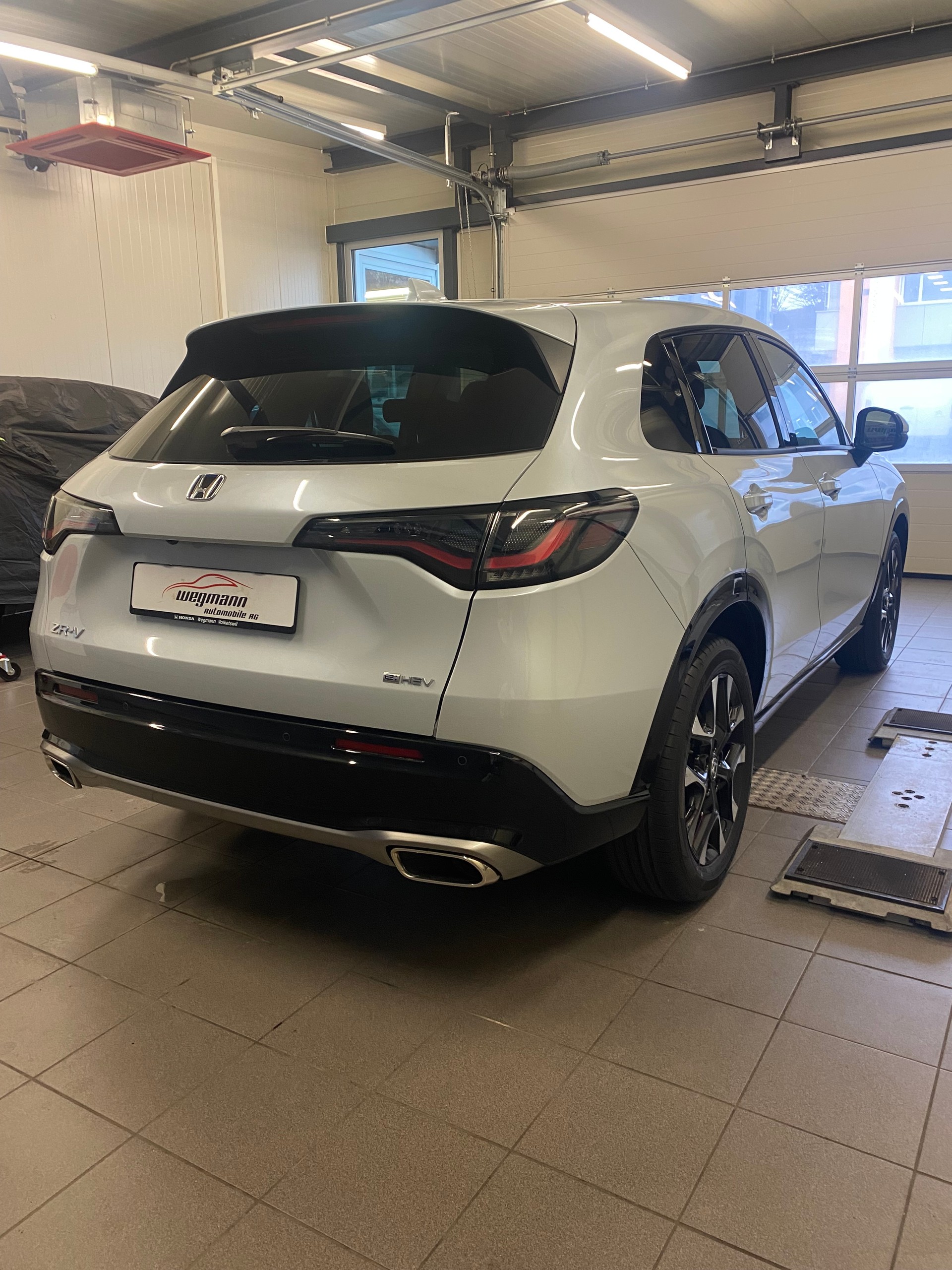 HONDA ZR-V 2.0i MMD Hybrid Advance Automatic-showroom-element-3